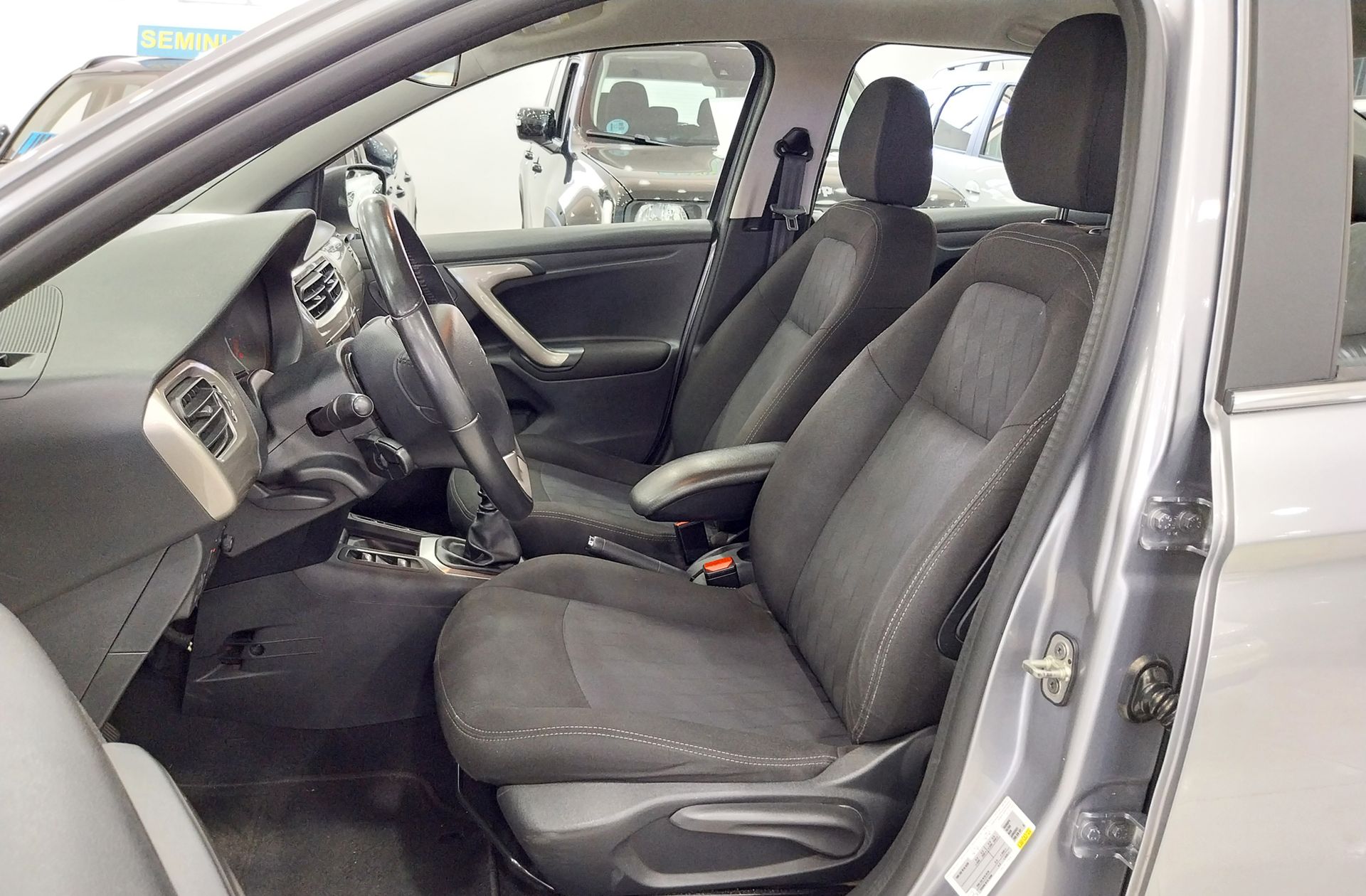 Citroën C-Elysée BlueHDi 100 Shine - foto 11
