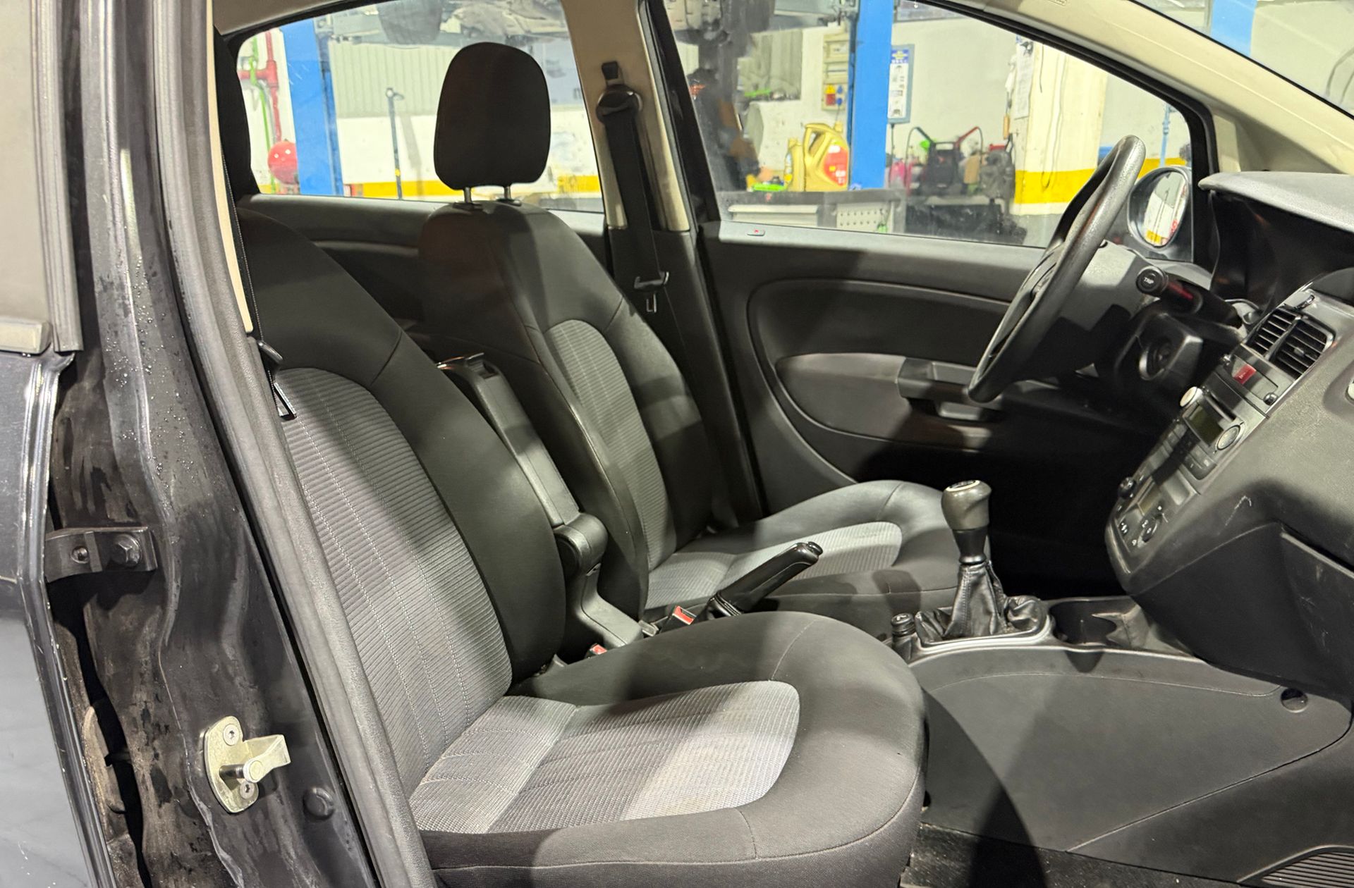 Fiat Linea 1.3 MultiJet 16v Dynamic - foto 14