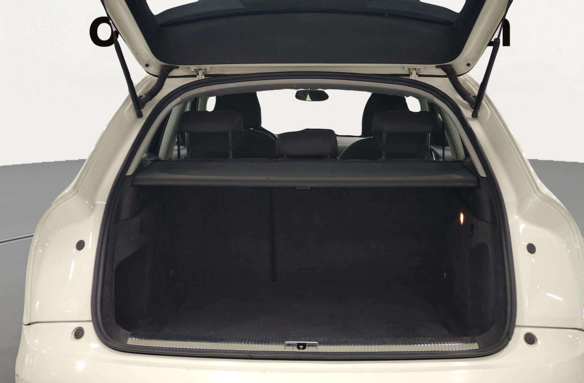 Audi Q3 Advanced 2.0 TDI - foto 13