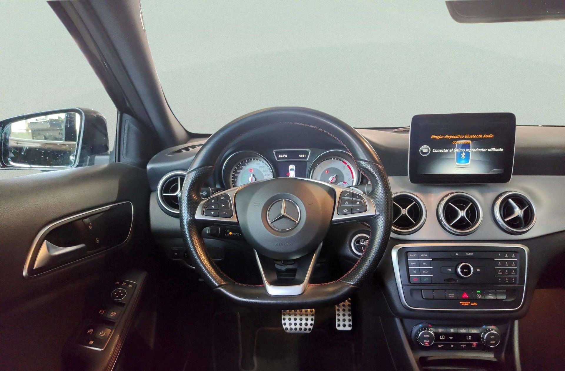 Mercedes-Benz GLA 200 d AMG Line - foto 24
