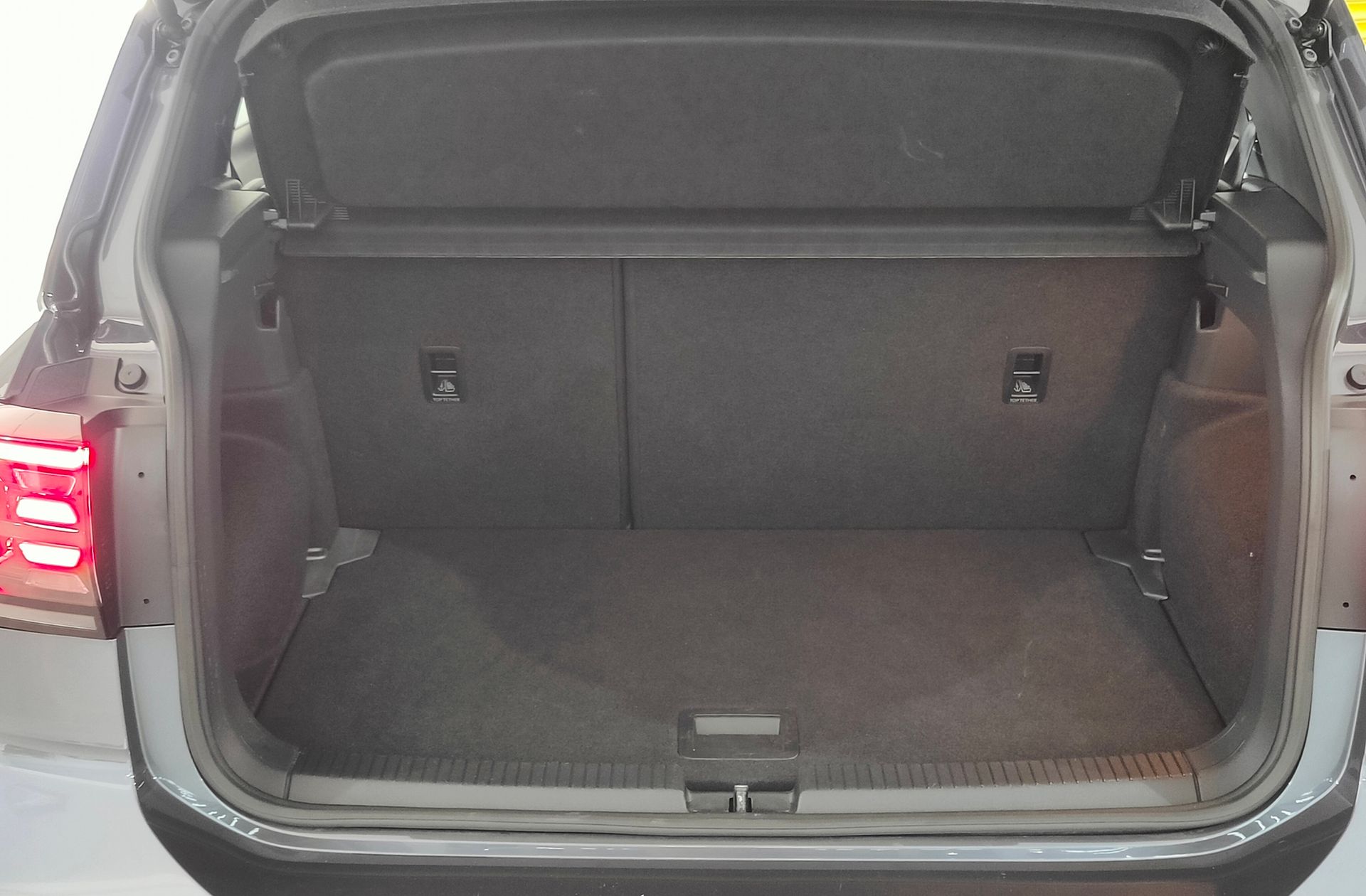 Volkswagen T-Cross R-Line 1.0 TSI DSG - foto 21