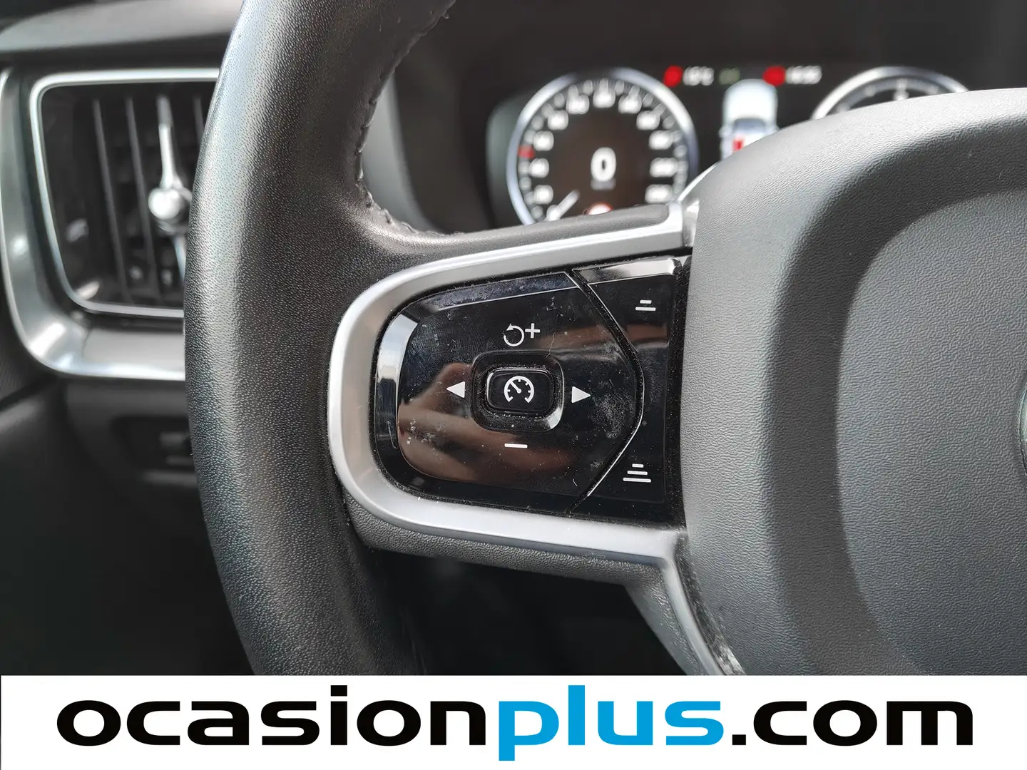 Foto Volvo V60 Cross Country Volvo V60 Cross Country D4 Pro Auto (190 CV)