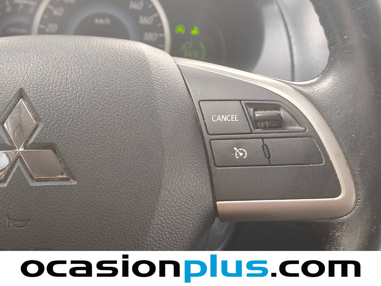 Equipamiento del Mitsubishi Space Star Mitsubishi Space Star 120 MPI Motion (80 CV)