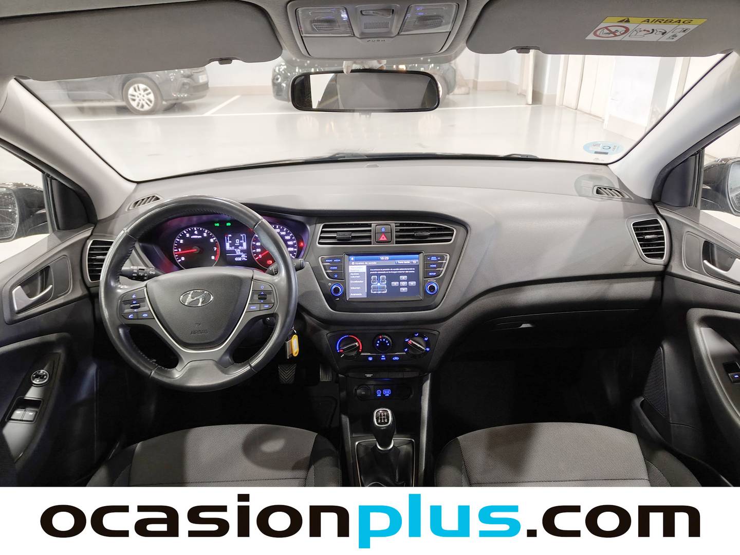 Foto Hyundai i20 Hyundai i20 1.2 MPI Essence (84 CV)