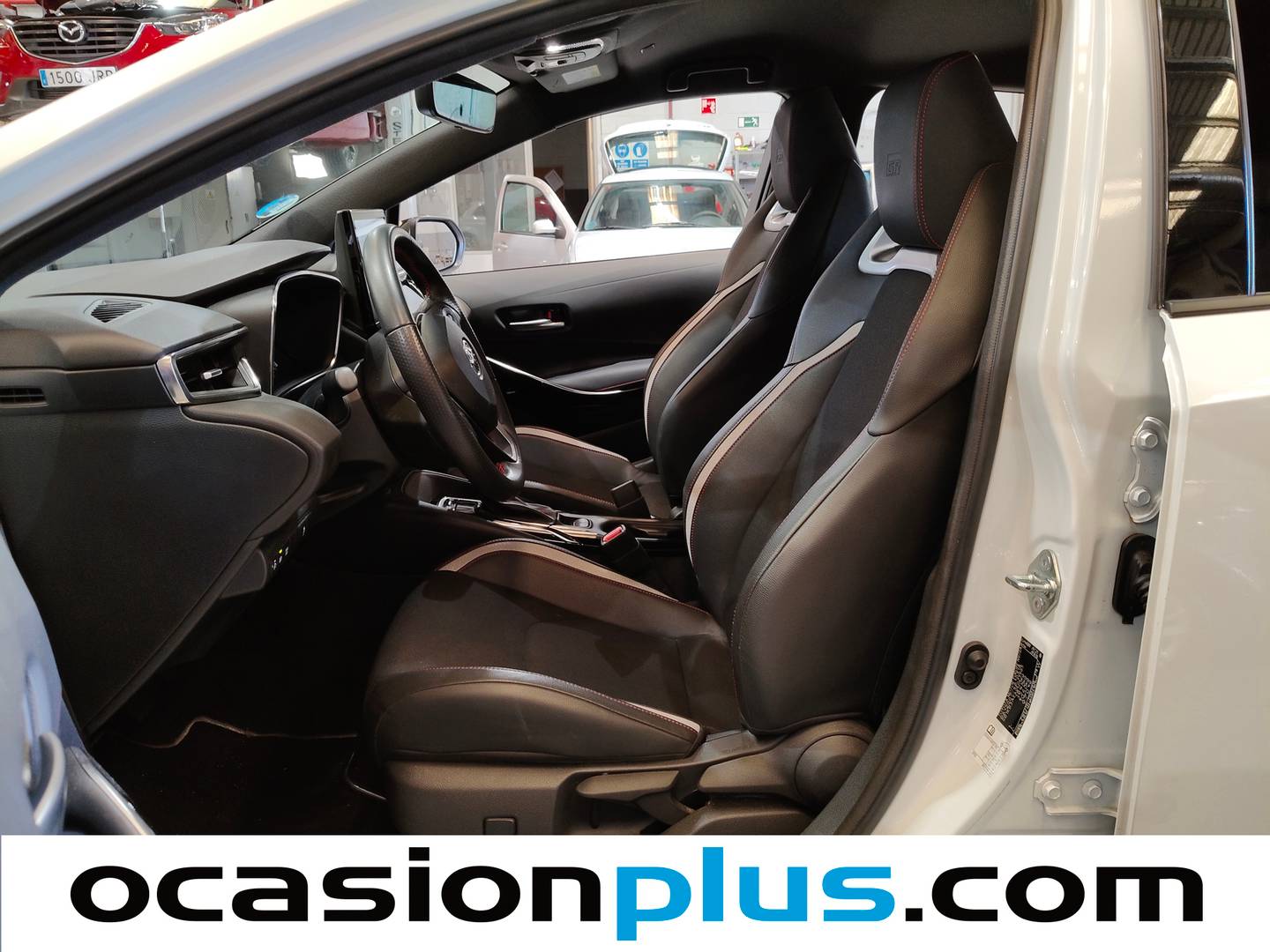 Foto asientos delanteros Toyota Corolla Toyota Corolla 140H GR-Sport (140 CV)