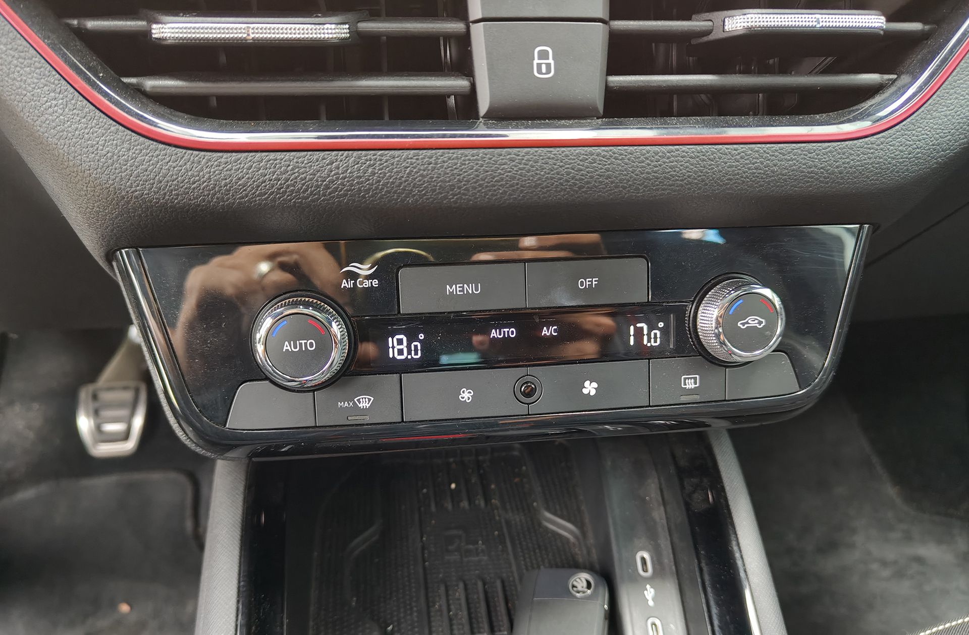 Škoda Scala 1.5 TSI Monte Carlo - foto 30