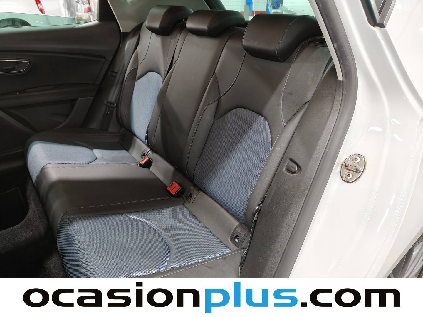 Foto asientos traseros Seat León Seat León 1.6 TDI St&Sp Style Connect Plus DSG (110 CV)