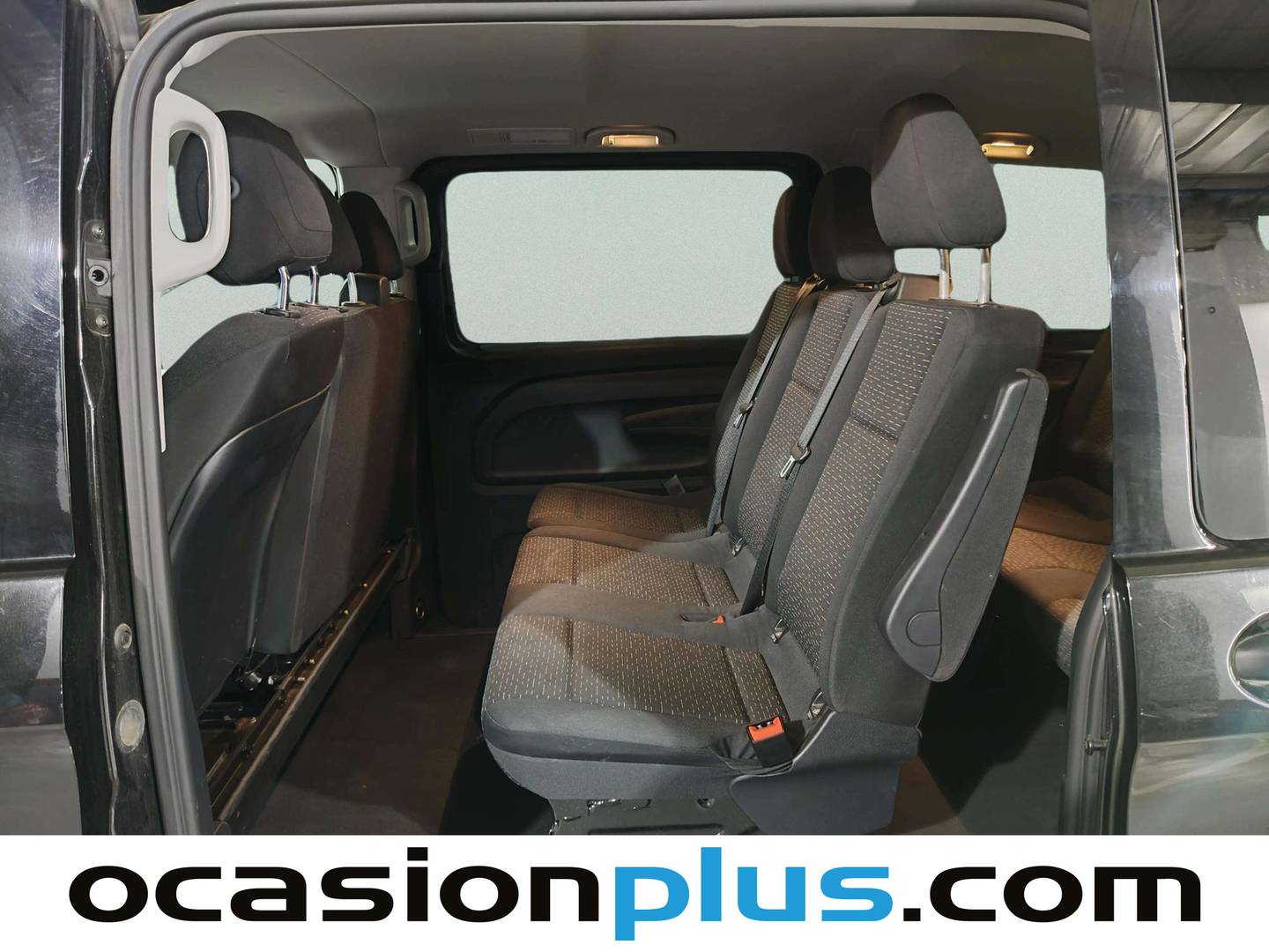 Fotos maletero Mercedes Vito Mercedes Vito 116 CDI Tourer Pro Larga (163 CV) 9 Plazas