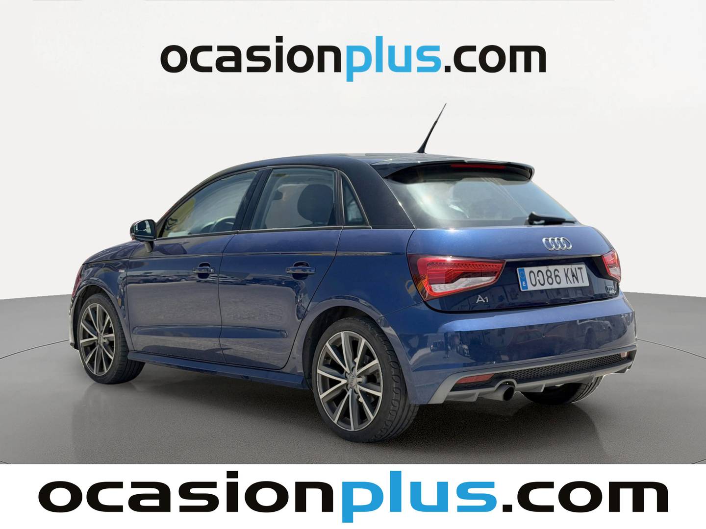 Foto delantera Audi A1 Audi A1 Sportback Attraction 1.0 TFSI (95 CV) S tronic Pack S-Line derecha