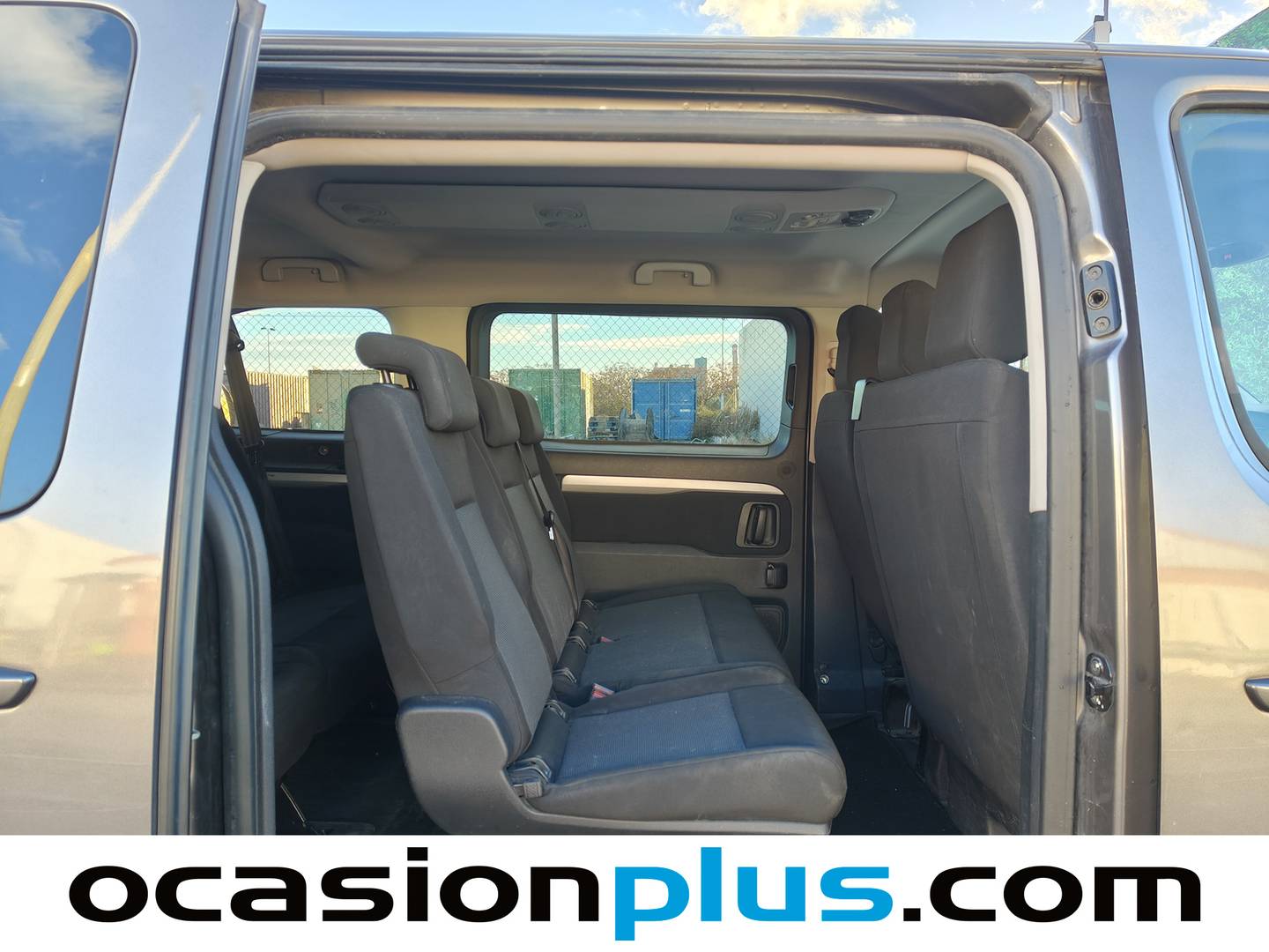 Foto Peugeot Traveller Peugeot Traveller 2.0 BlueHDi Business Standard (150 CV) 9 PLAZAS