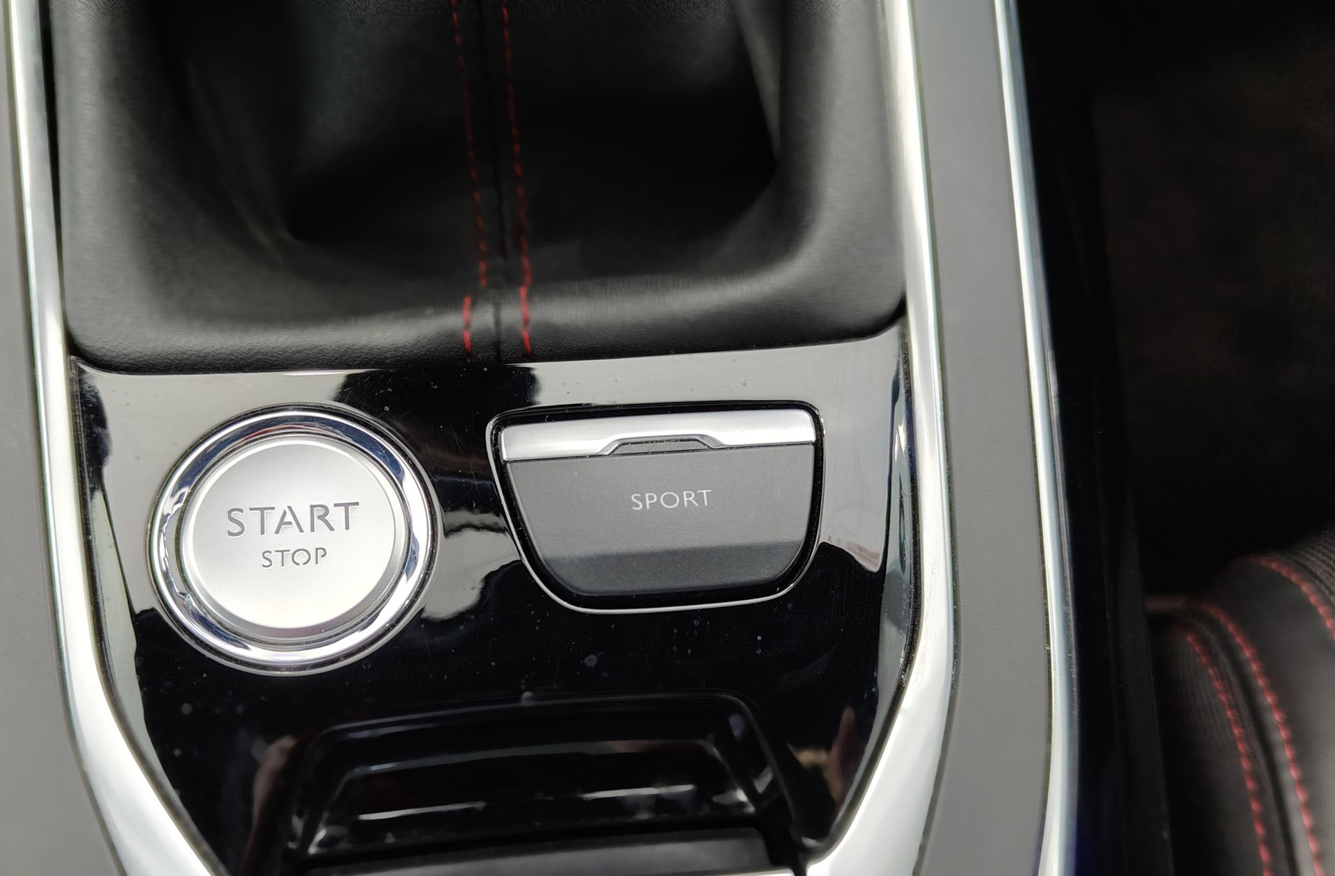 Peugeot 308 SW 2.0 BlueHDi GT Line - foto 13