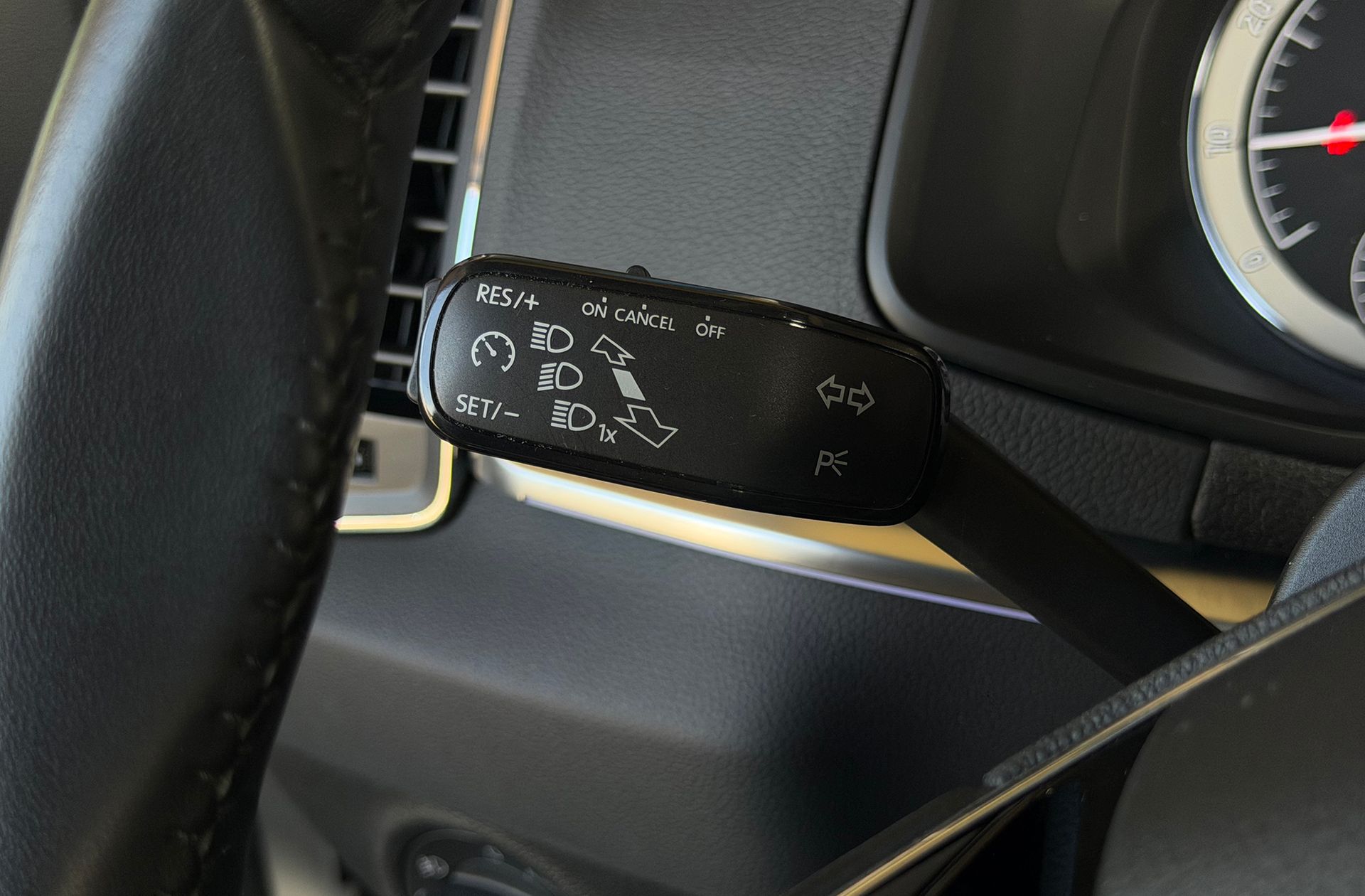 Škoda Karoq 1.0 TSI Ambition - foto 26