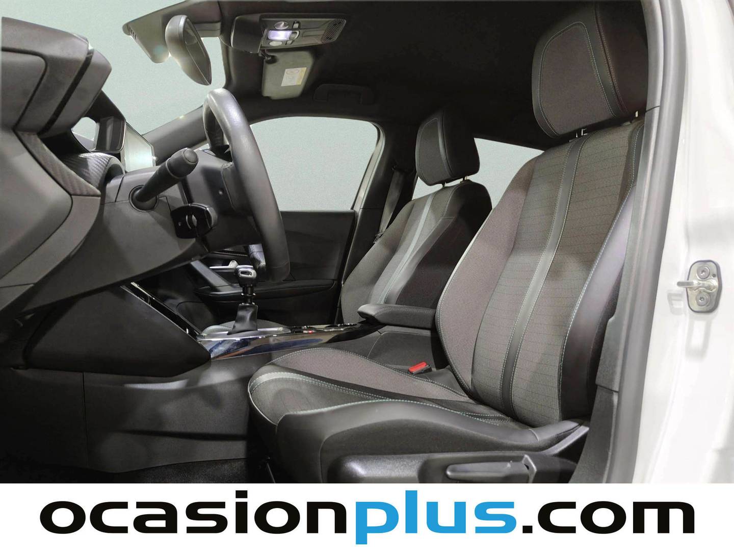 Foto asientos delanteros Peugeot 2008 Peugeot 2008 PureTech 100 S&S Allure Pack (100 CV)