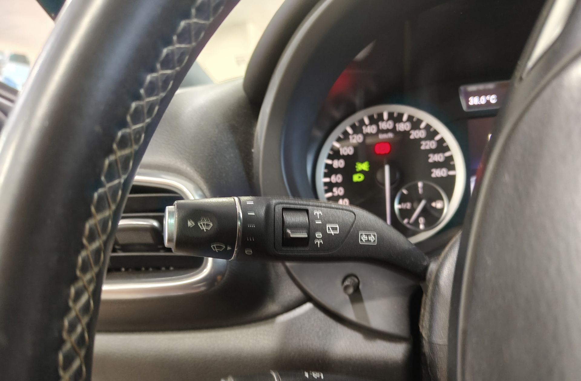 Infiniti Q30 1.5D Sport - foto 30