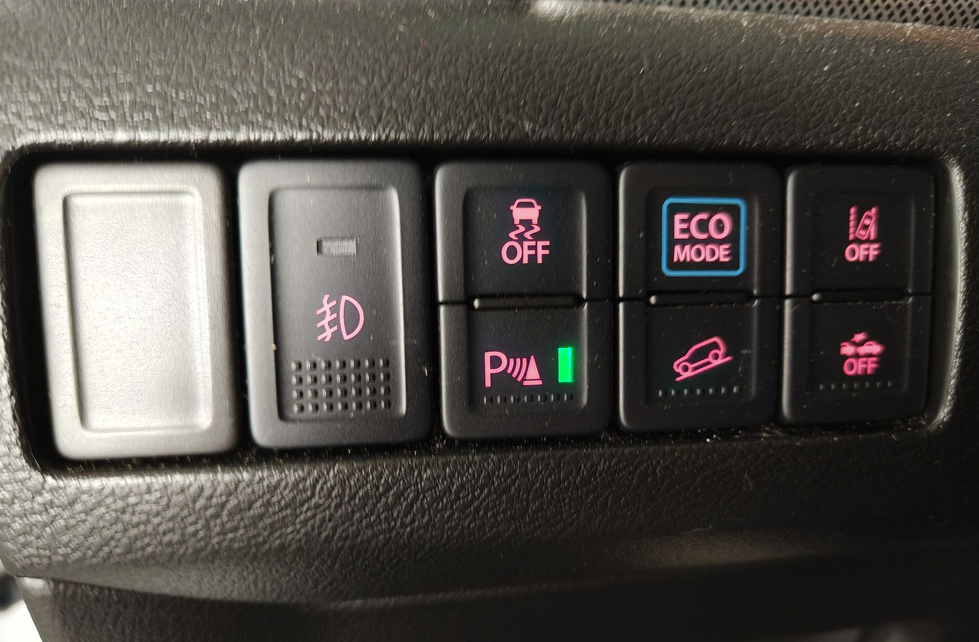 Suzuki Vitara 1.5 Hybrid GLX Strong 4WD - foto 13