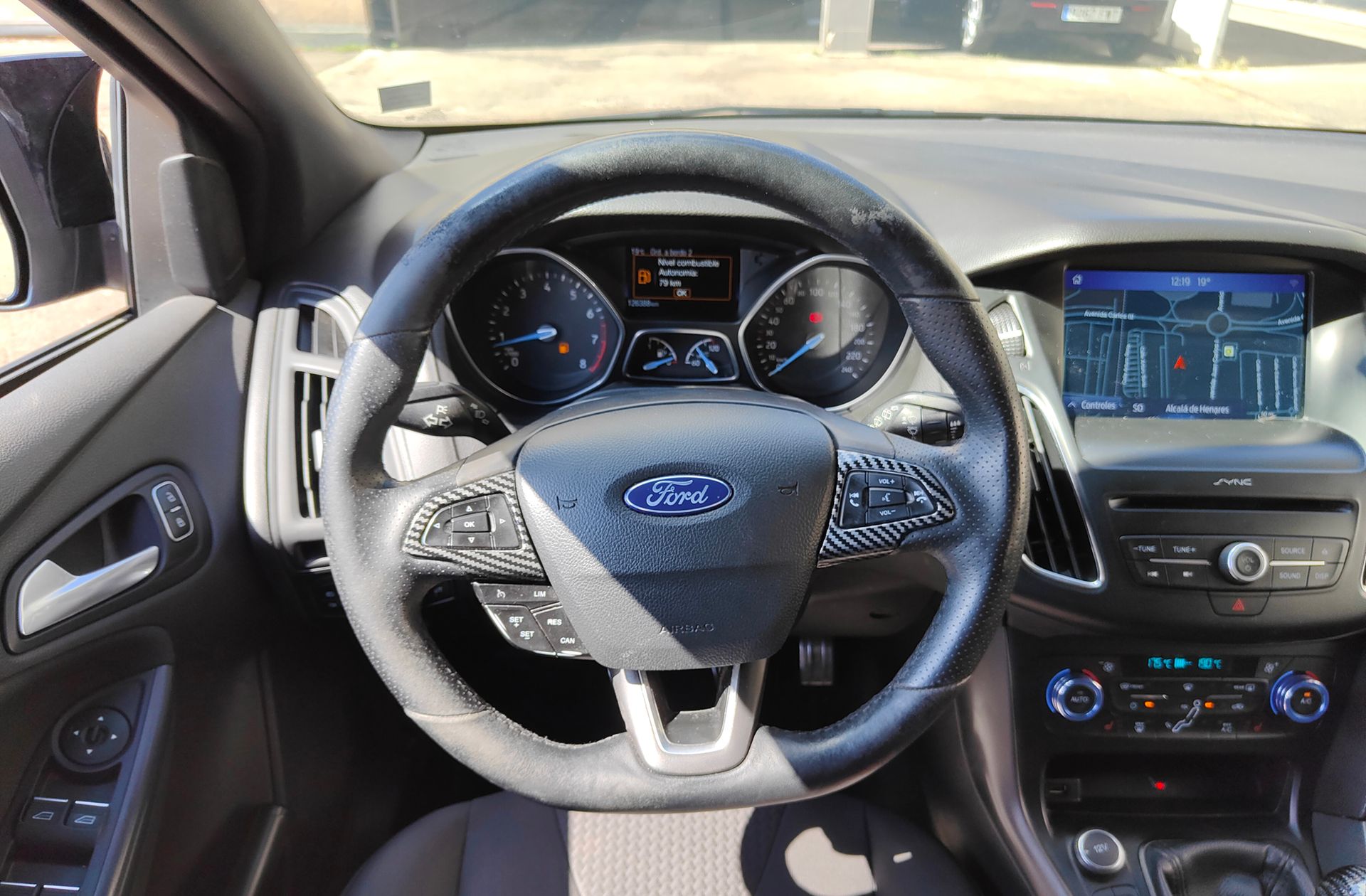 Ford Focus 1.5 EcoBoost ST-Line - foto 27