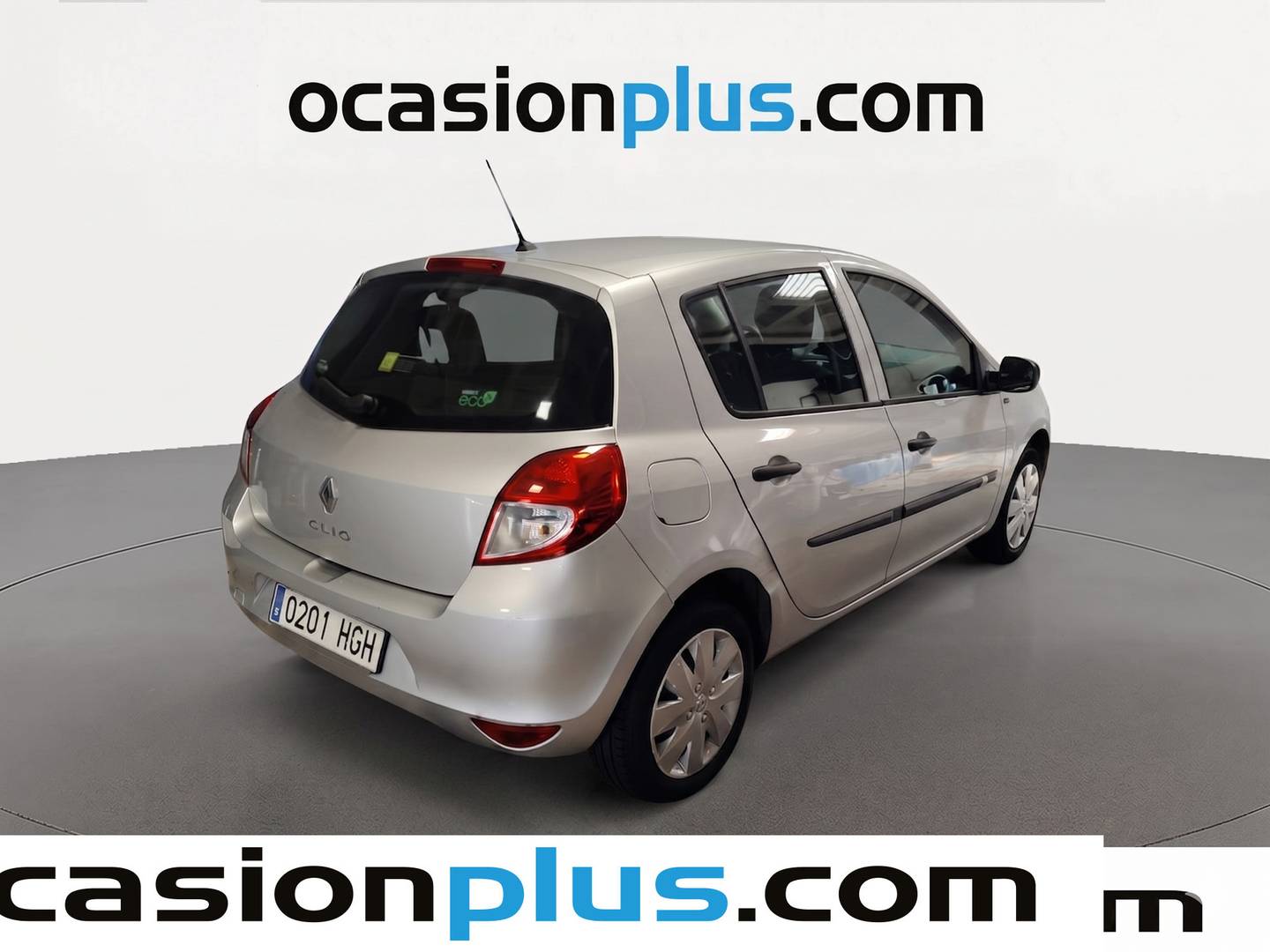 Foto trasera Renault Clio Renault Clio Yahoo! 1.2 16v (75 CV) derecha