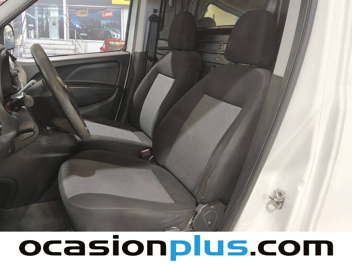 Foto asientos delanteros Fiat Doblò Cargo Fiat Dobló Cargo 1.3 Multijet Base (95 CV)