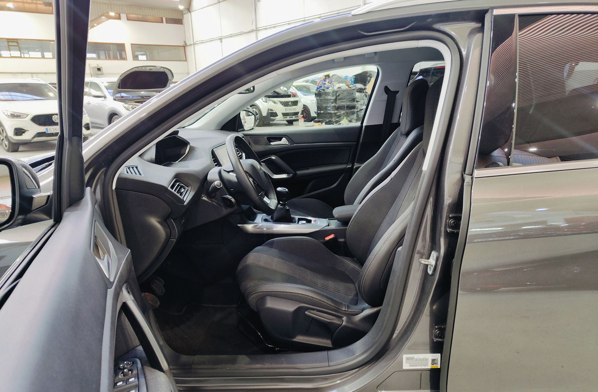 Peugeot 308 SW BlueHDi 130 Allure Pack - foto 12