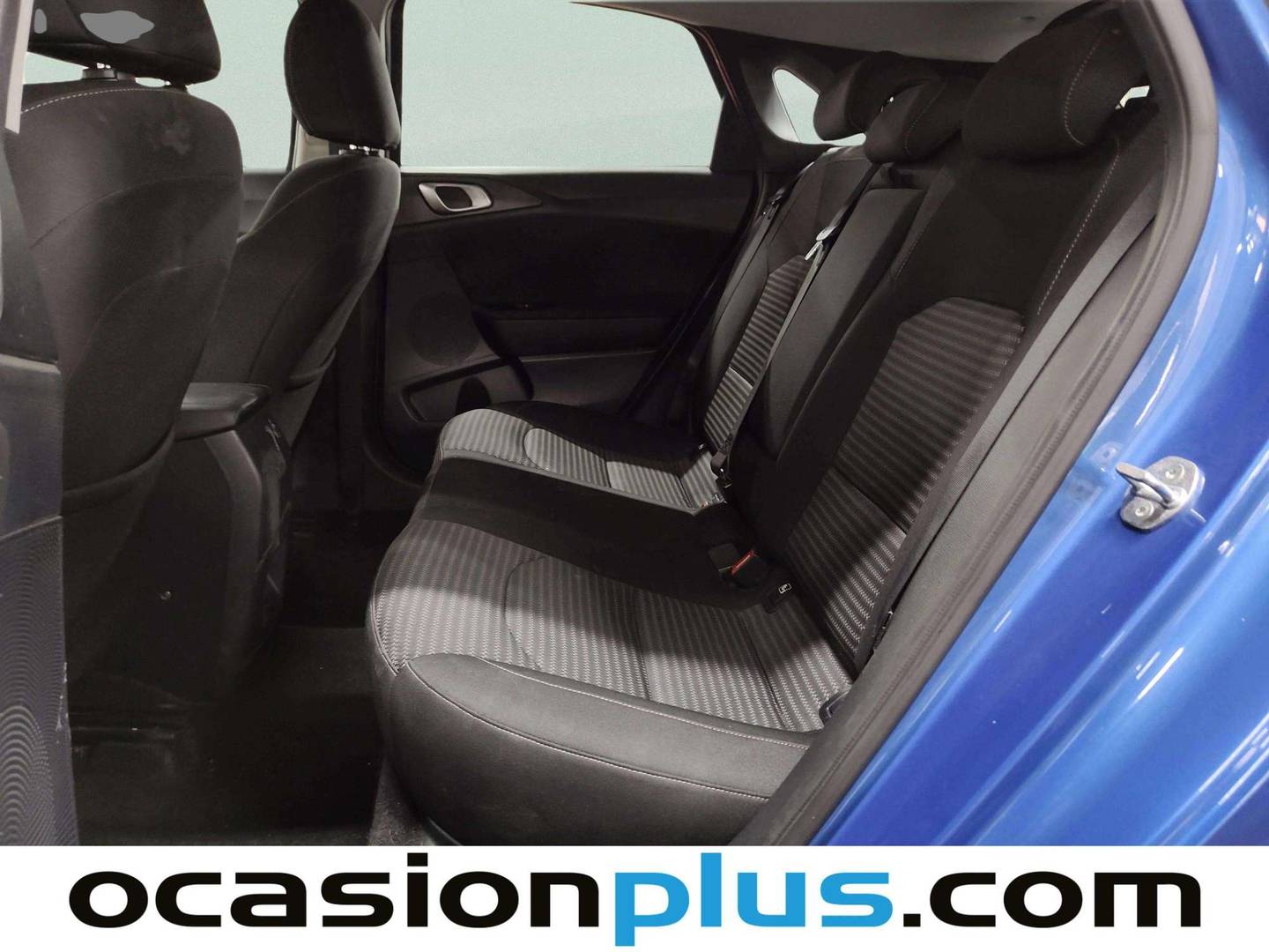 Foto asientos traseros KIA Ceed KIA Ceed 1.6 MHEV iMT Drive (136 CV)