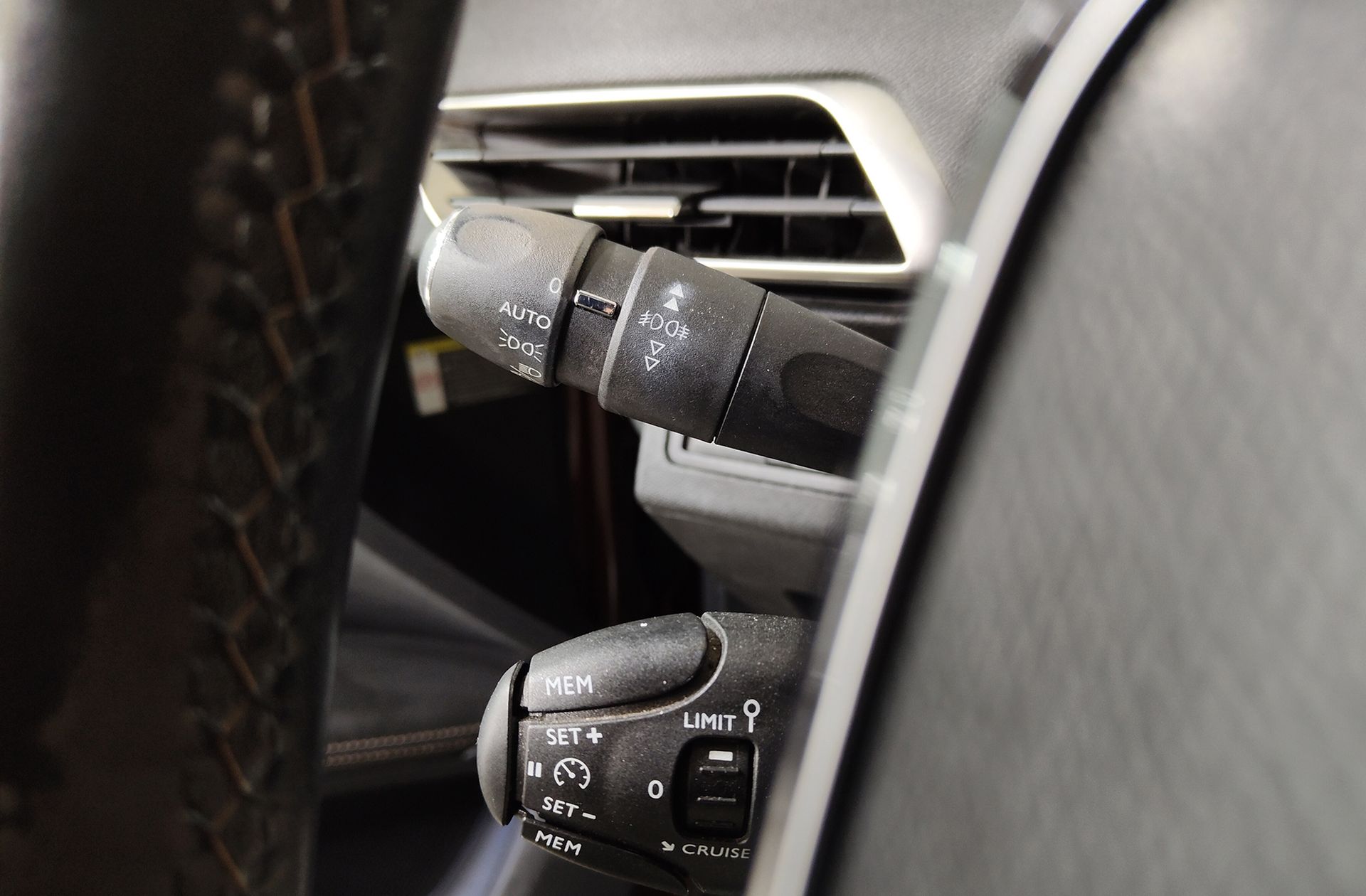 Peugeot 3008 PureTech 130 GT Line - foto 27