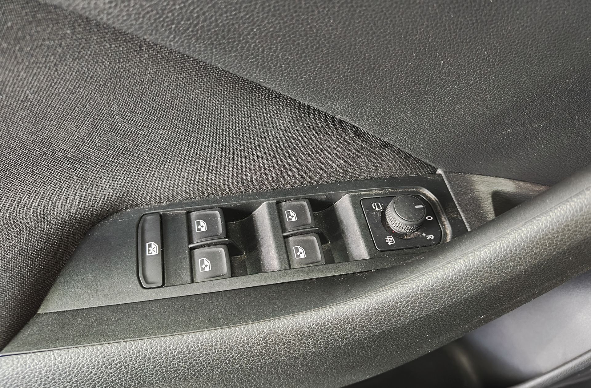 Škoda Scala 1.0 TSI Selection DSG - foto 35