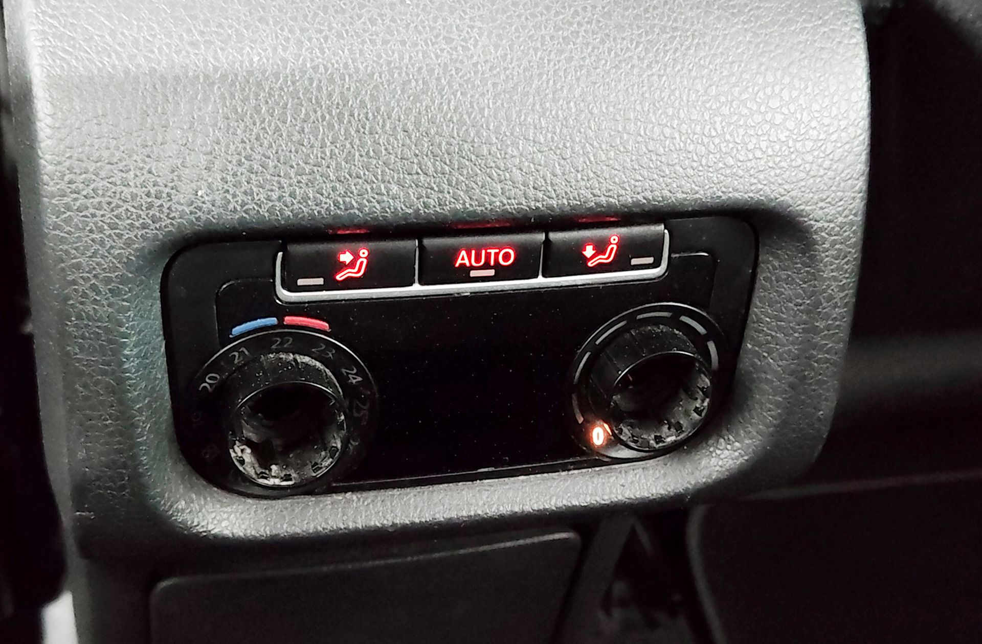 SEAT Alhambra 2.0 TDI Style 4Drive - foto 37