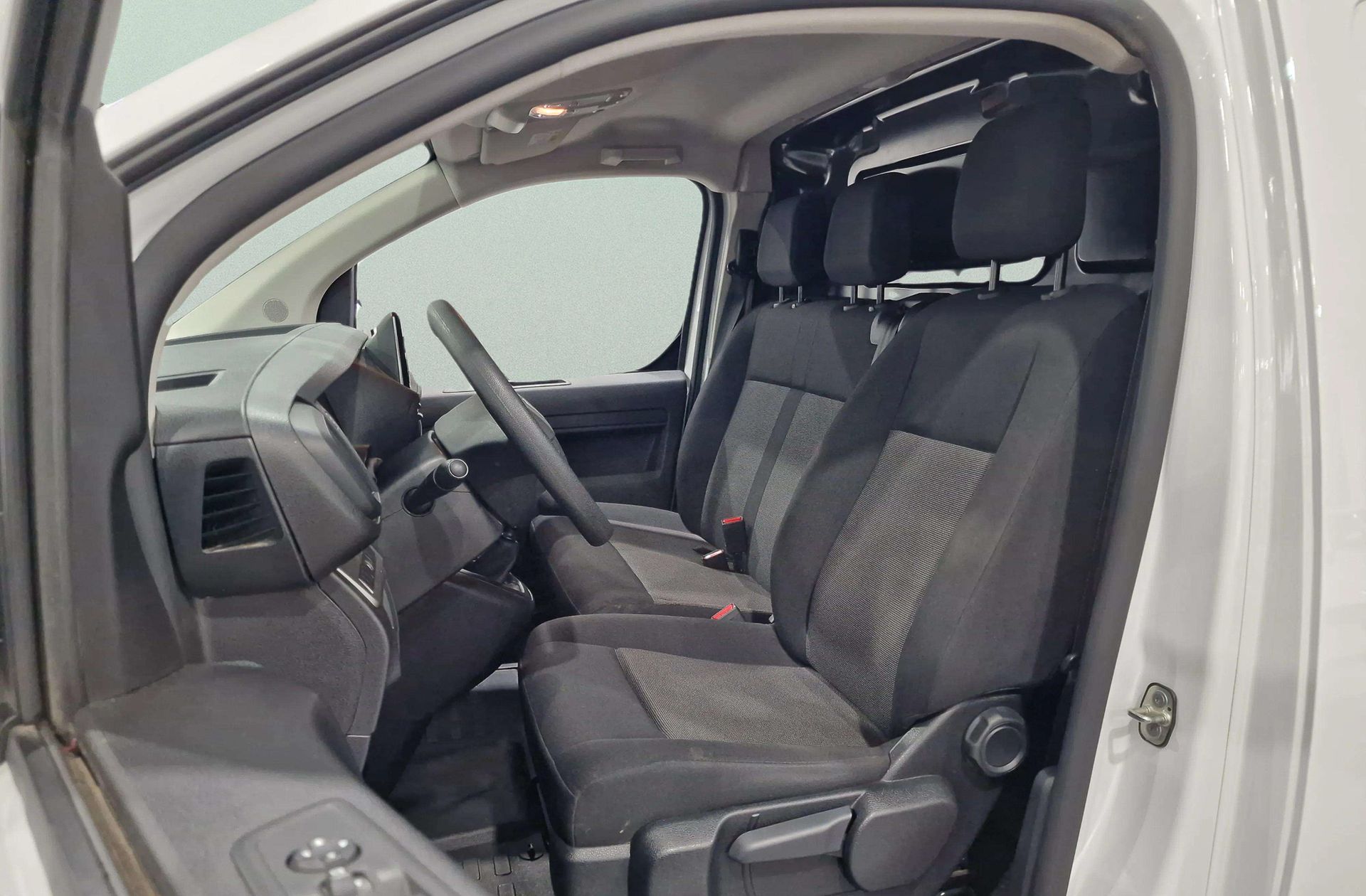 Peugeot Expert BlueHDi 120 Standard 3 plazas - foto 10
