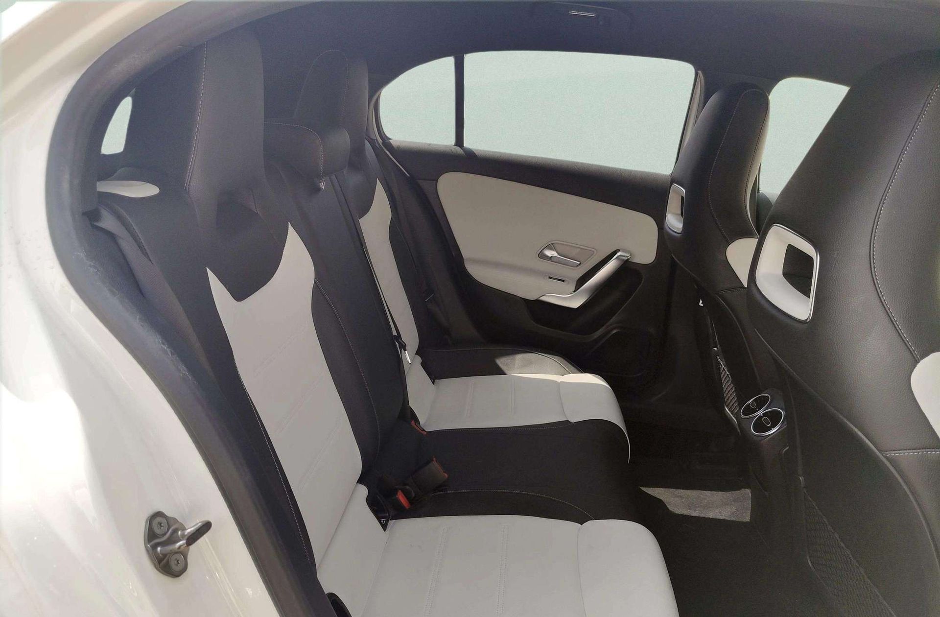 Mercedes-Benz Clase A 180 Pack AMG - foto 17