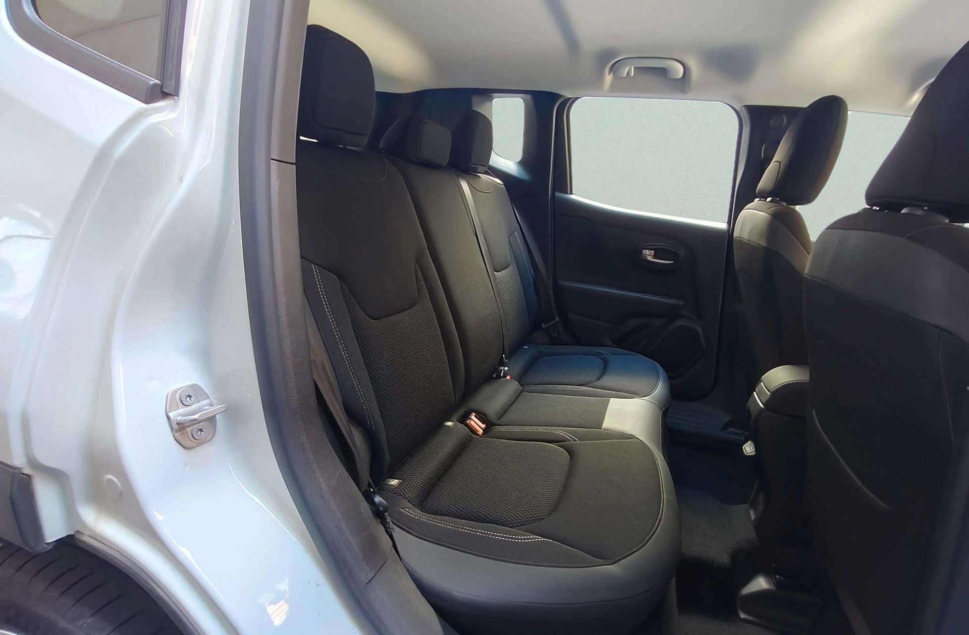 Jeep Renegade eHybrid 1.5 Limited ATX - foto 20