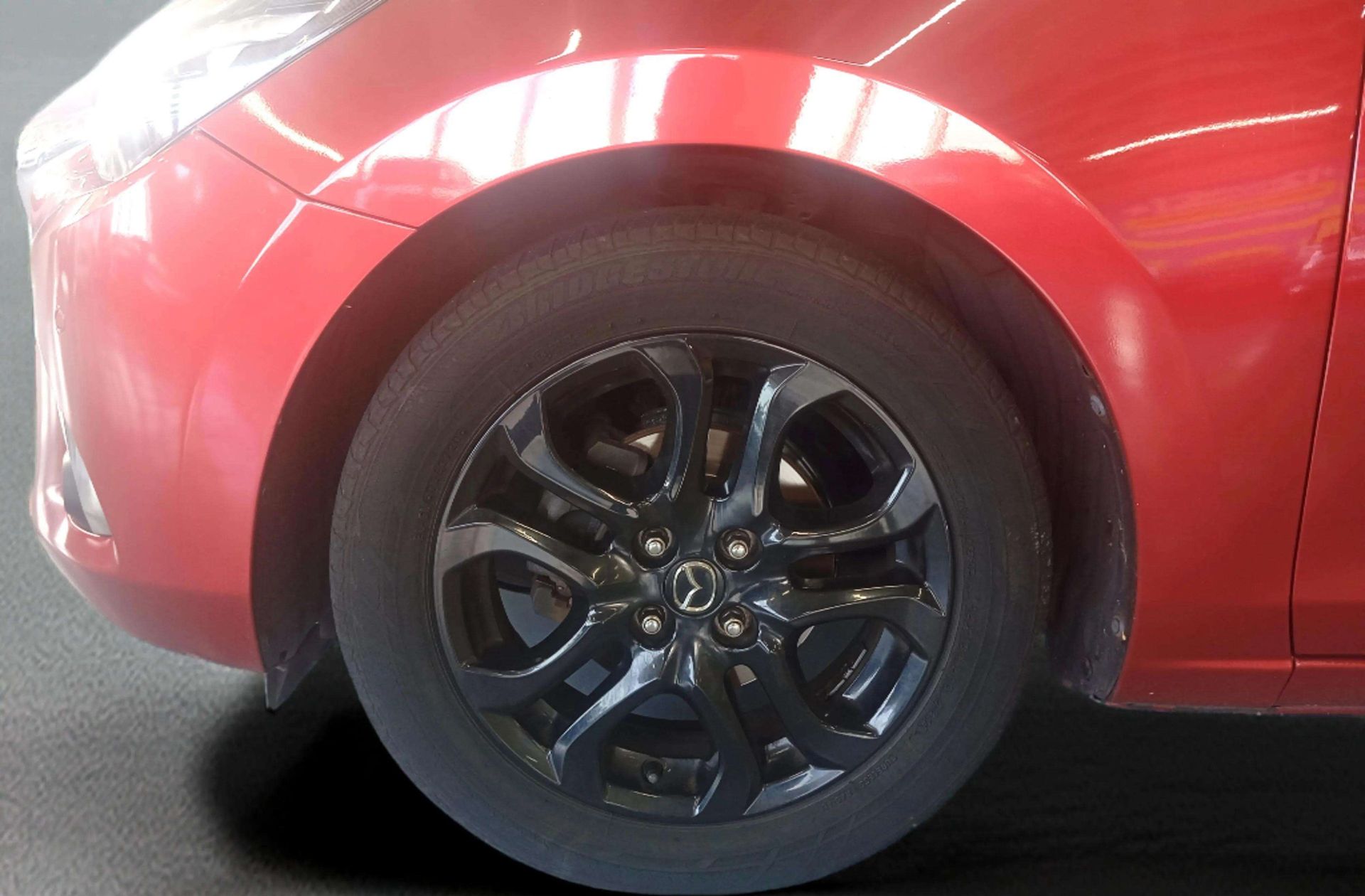 Mazda2 1.5 GE Black Tech Edition - foto 30