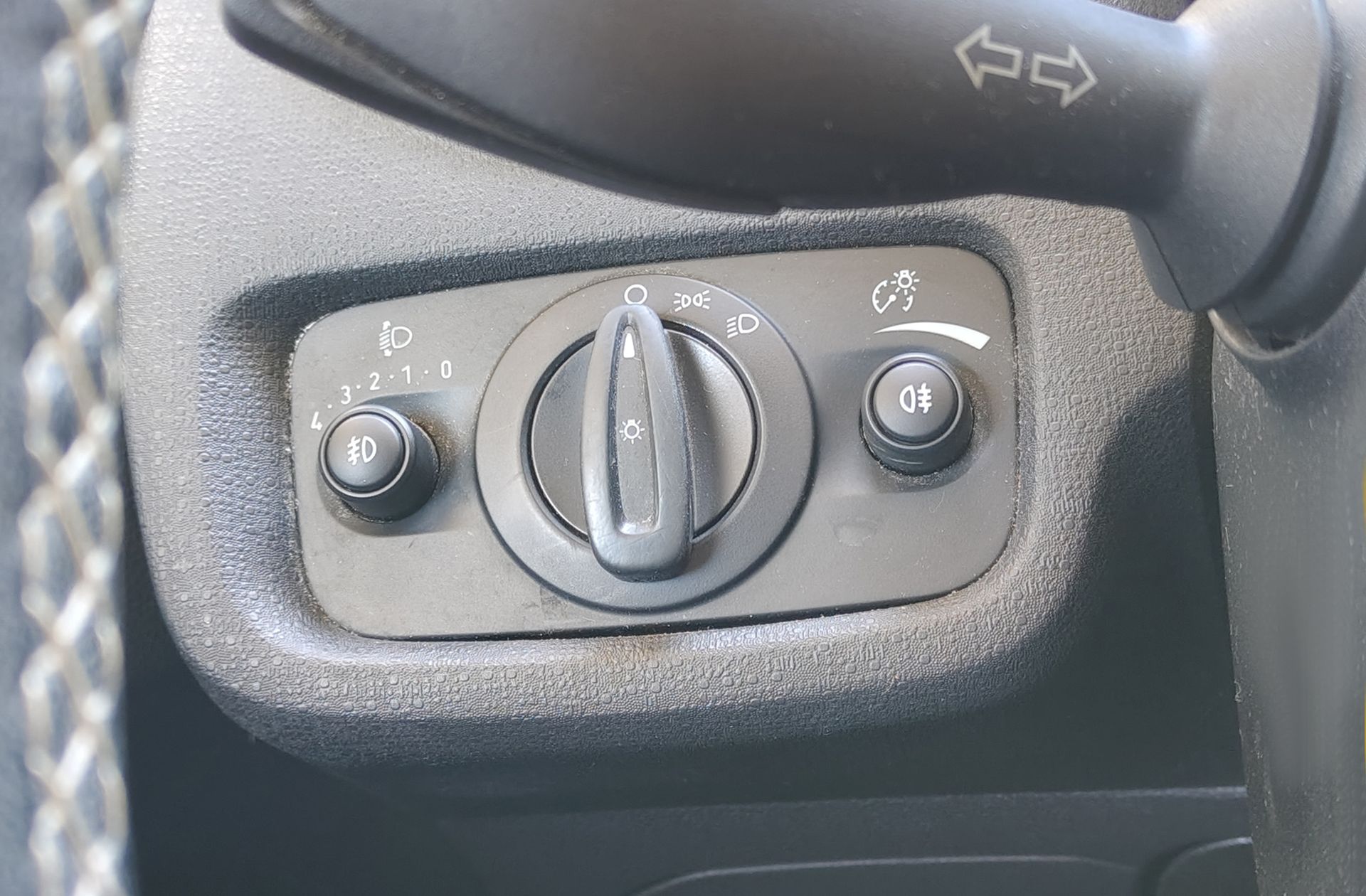 Ford Fiesta 1.0 EcoBoost Titanium - foto 23