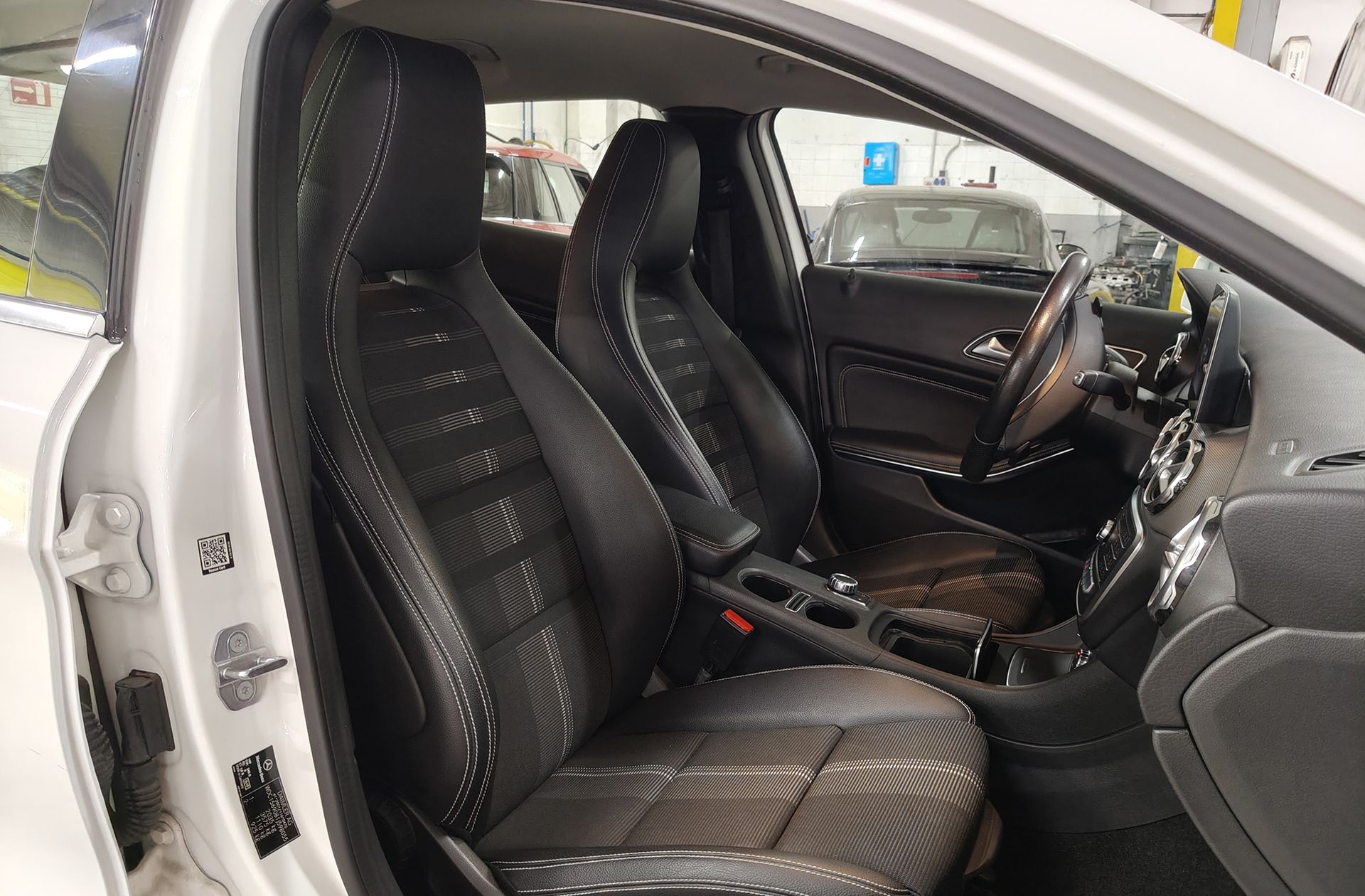 Mercedes-Benz GLA 200 d - foto 19