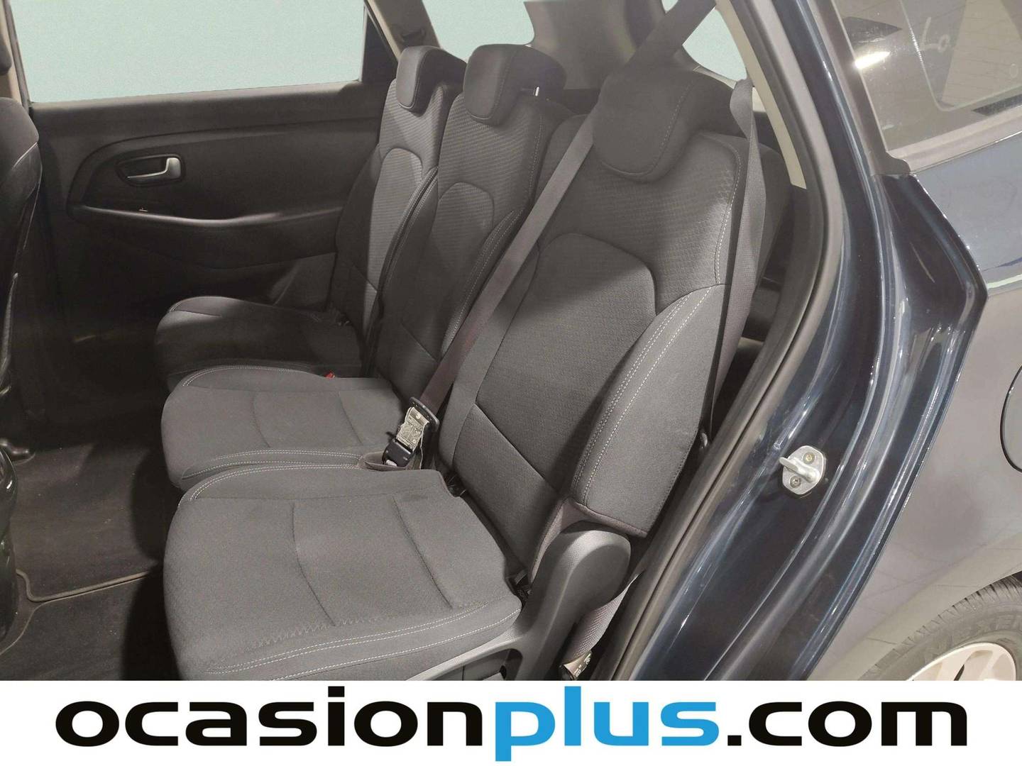 Foto asientos traseros KIA Carens KIA Carens 1.6 GDi Concept (135 CV)