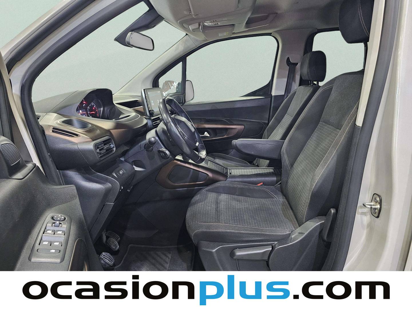 Foto asientos delanteros Peugeot Rifter Peugeot Rifter PureTech 110 GT Line Standard (110 CV)