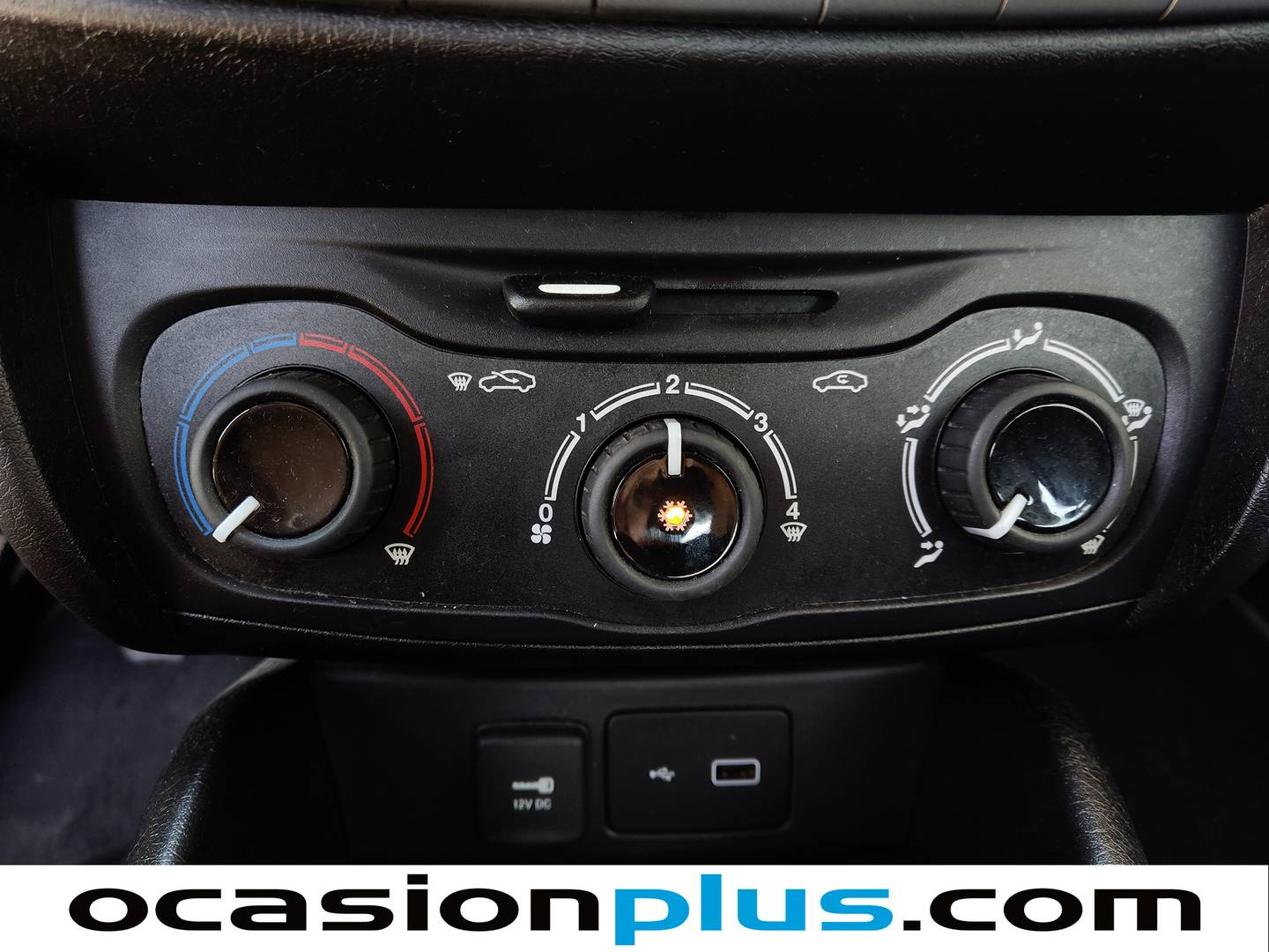 Equipamiento del Fiat Tipo Fiat Tipo Sedan 1.3 Multijet II Easy (95 CV)