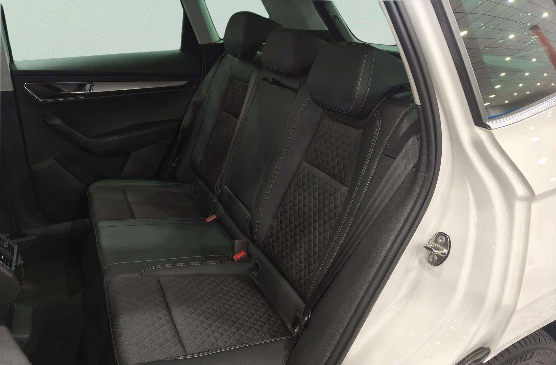 Škoda Karoq 1.5 TSI ACT Style DSG - foto 13