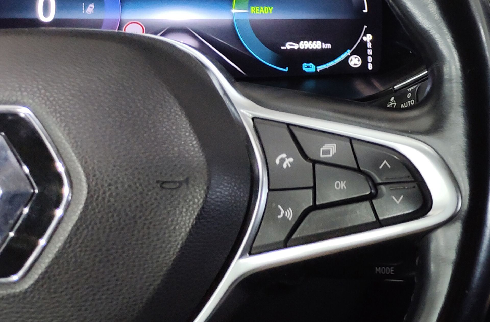 Renault Arkana Zen E-Tech Híbrido - foto 28