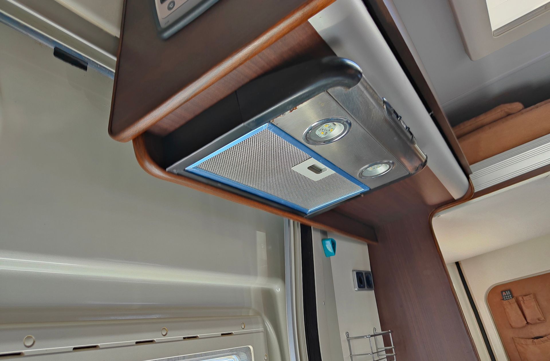 Fiat Ducato Furgon 2.0 MultiJet 33 Medio TA Camperizada 4 plazas - foto 16
