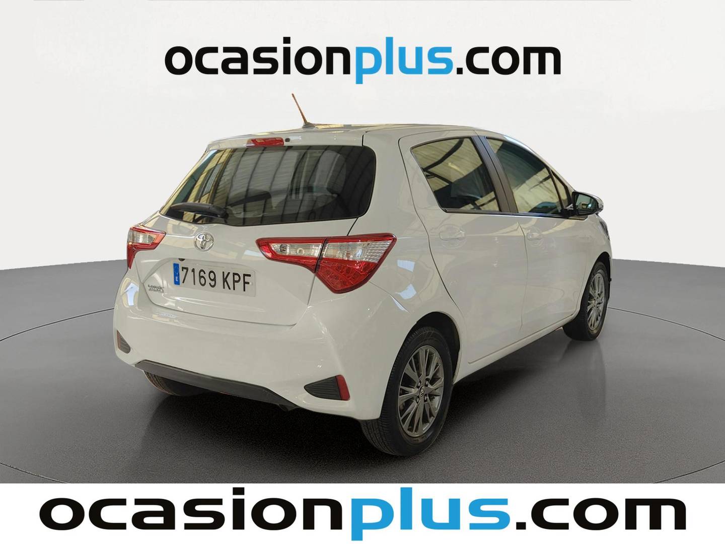 Foto trasera Toyota Yaris Toyota Yaris 1.5 Active (111 CV) derecha