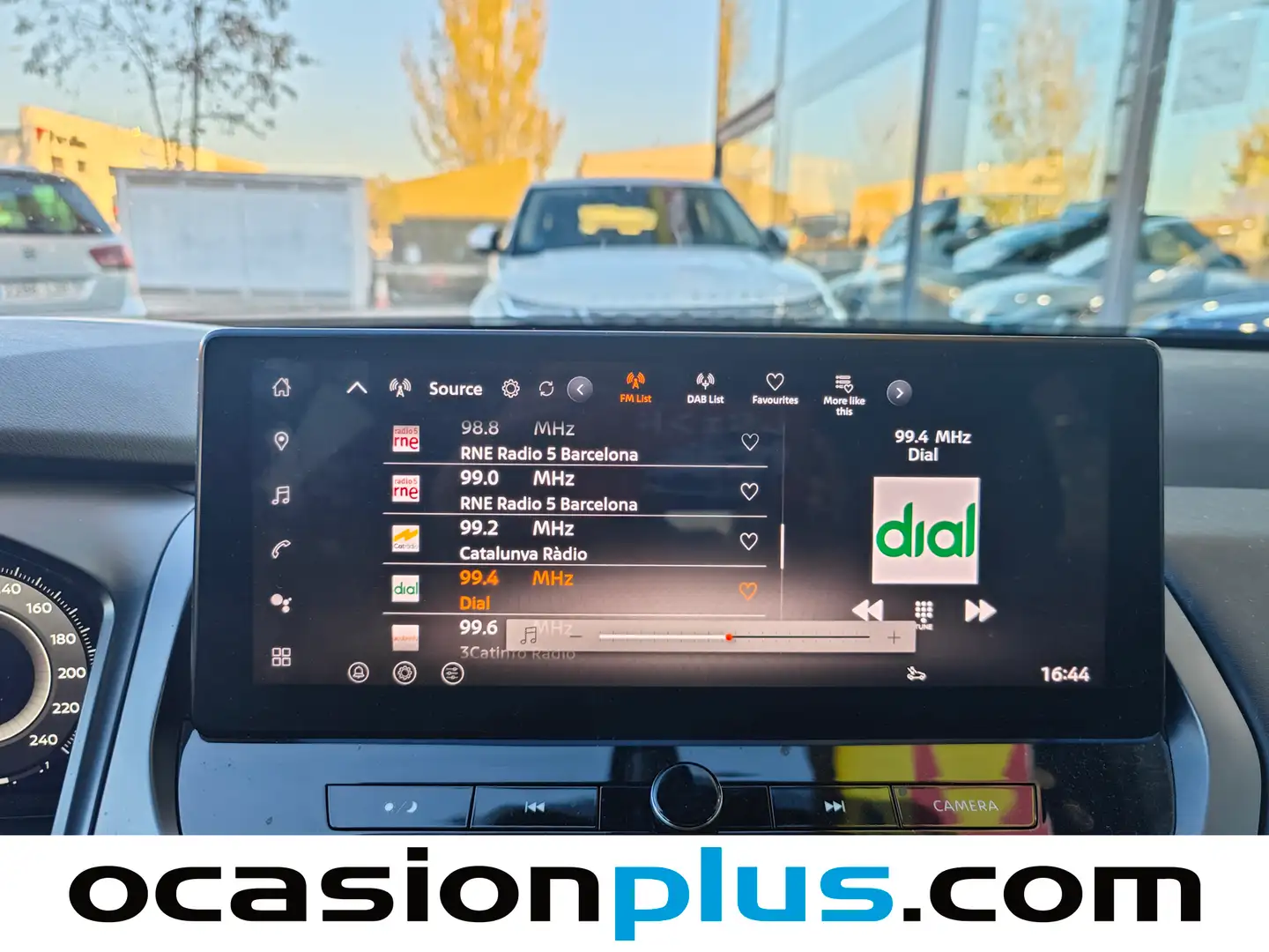 Foto Nissan QASHQAI Nissan Qashqai DIG-T 140 mHEV N-Connecta 4x2 (140 CV)