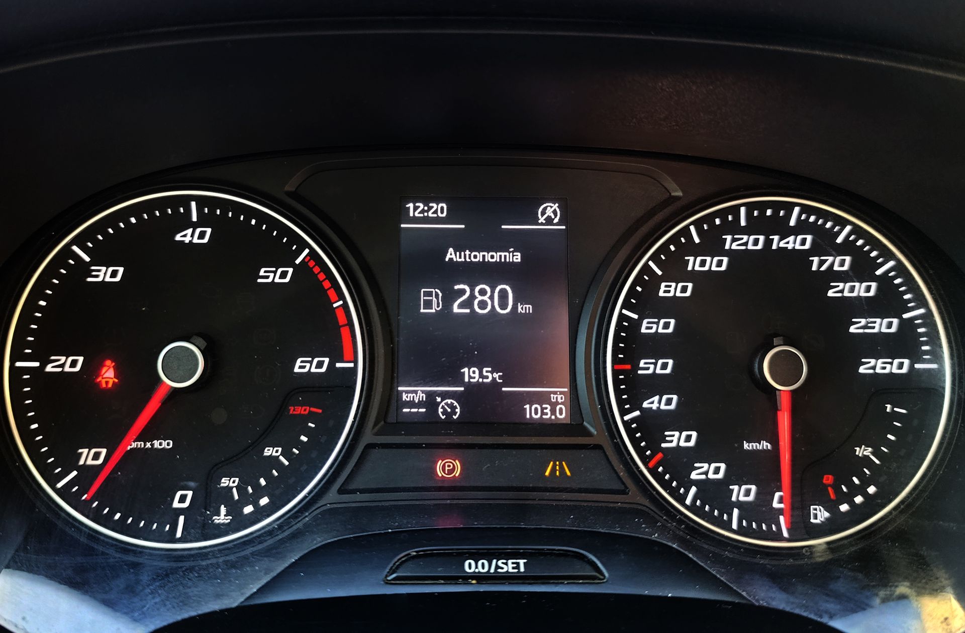 SEAT Ateca 2.0 TDI Style Plus 4Drive - foto 24