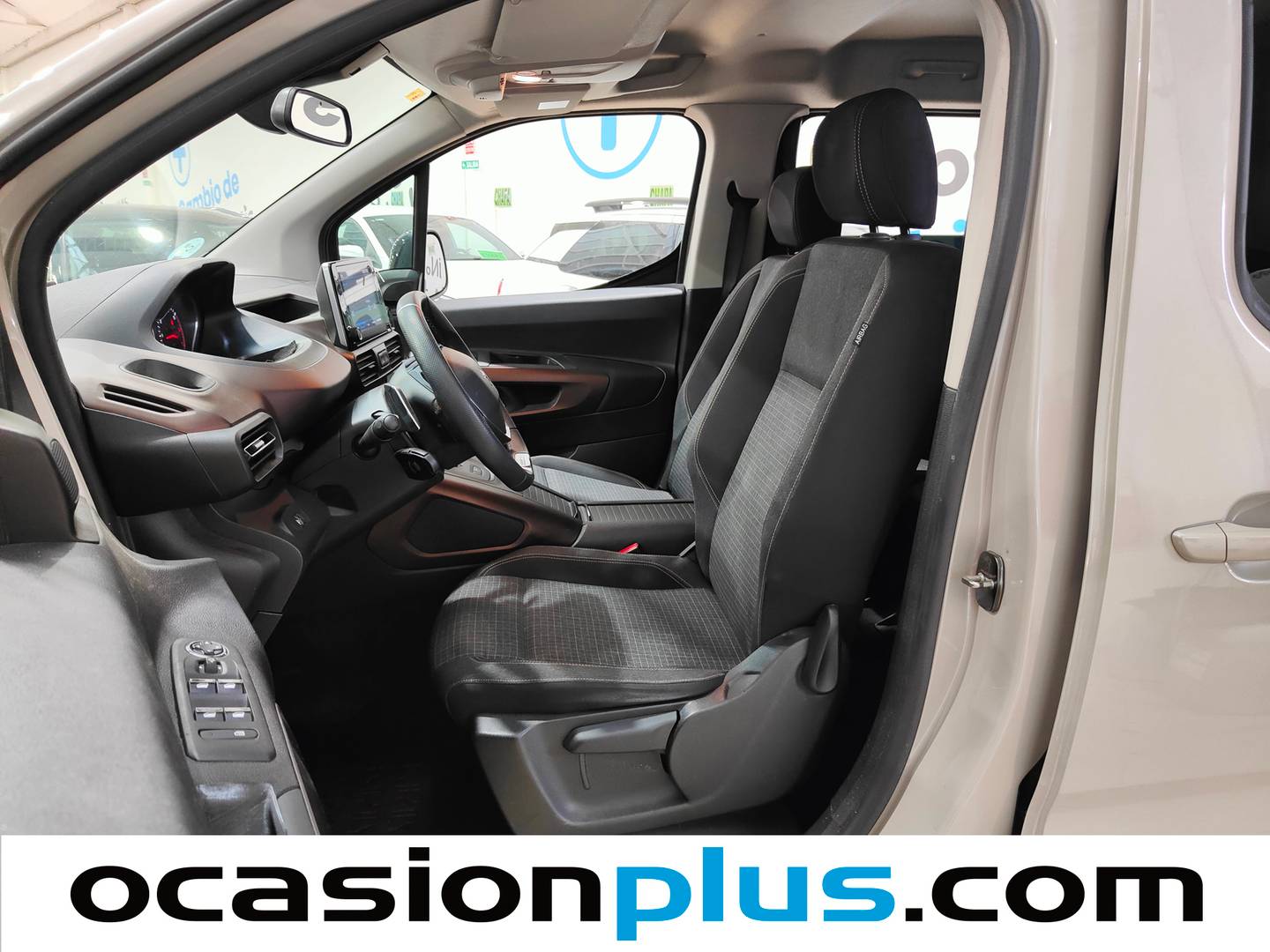 Foto asientos delanteros Peugeot Rifter Peugeot Rifter BlueHDi 130 GT Line Standard EAT8 (130 CV)