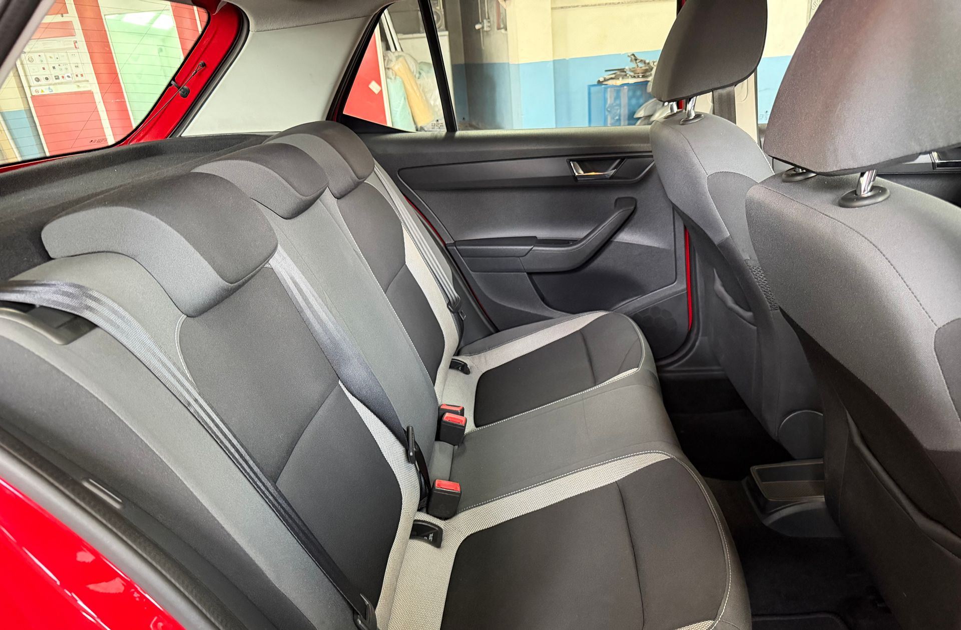 Škoda Fabia 1.0 MPI Ambition - foto 13