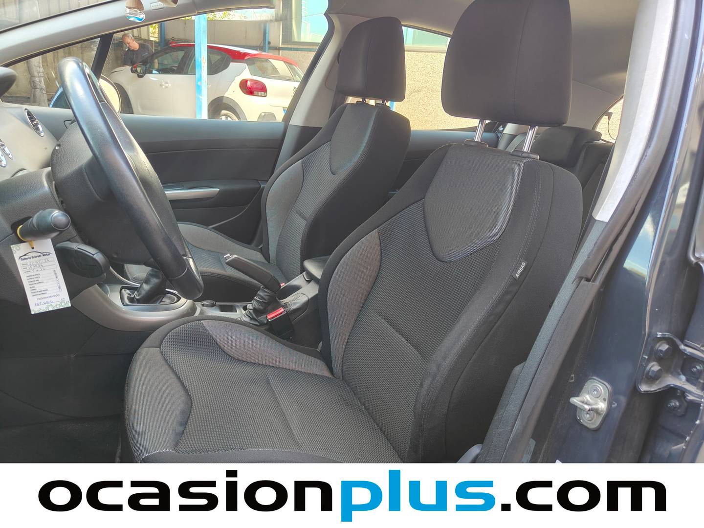 Foto asientos delanteros Peugeot 308 Peugeot 308 1.6 VTi Active (120 CV)
