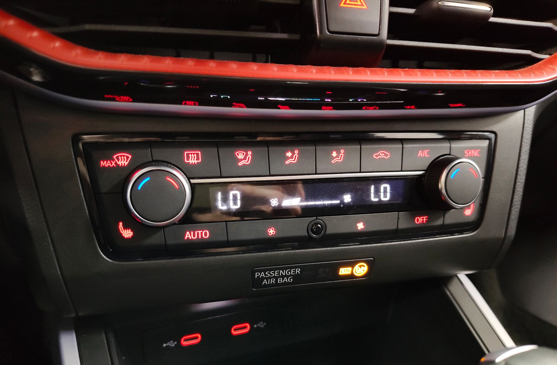 SEAT Arona 1.5 TSI FR Special Edition DSG - foto 33