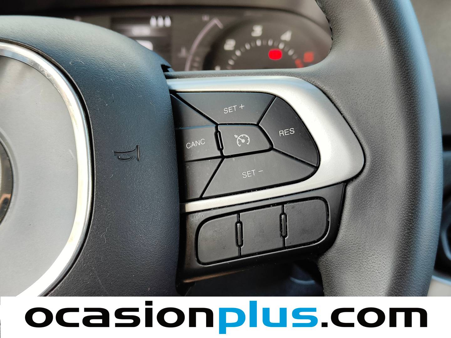 Equipamiento del Fiat Tipo Fiat Tipo SW 1.6 Multijet Pop Business (120 CV)