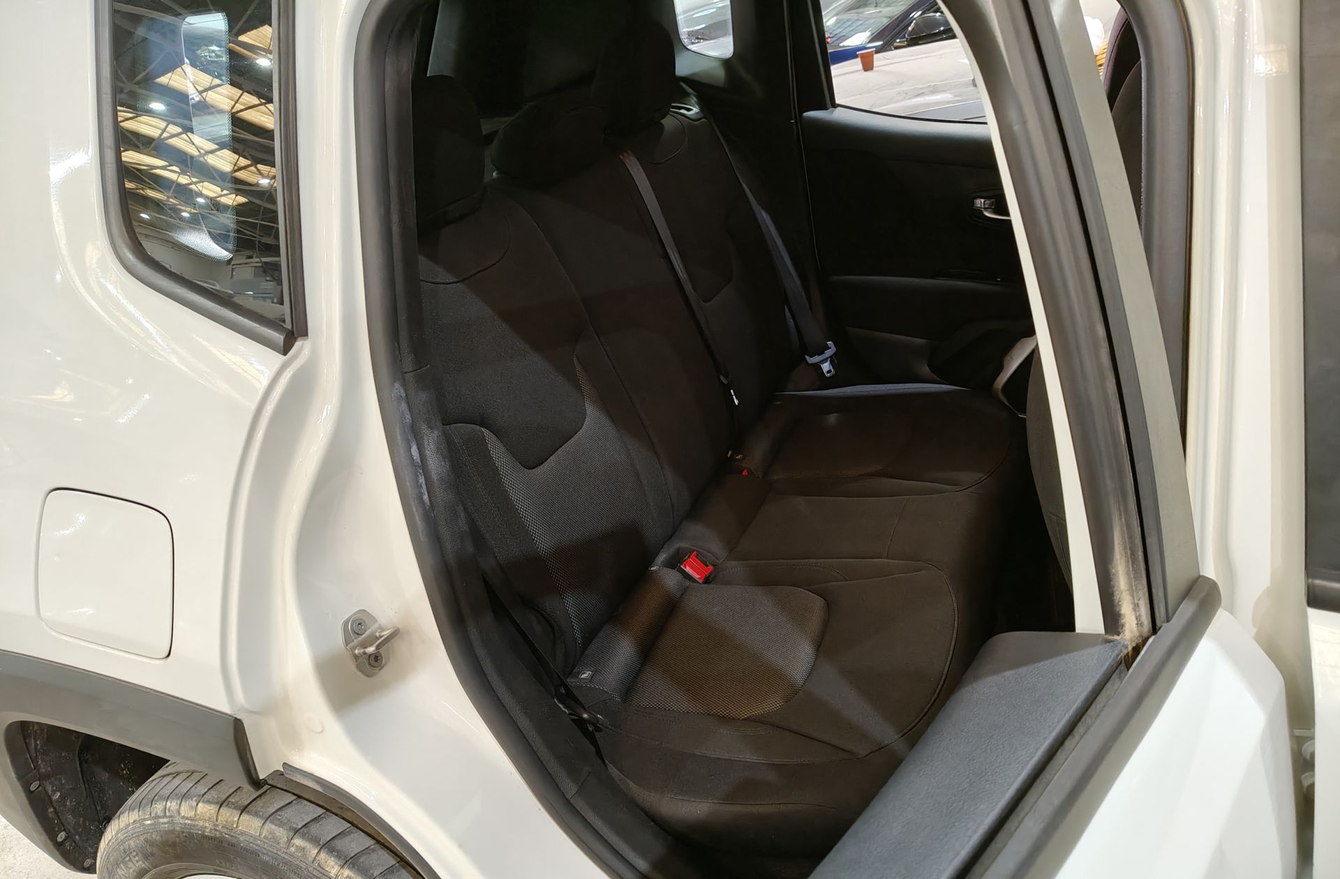 Jeep Renegade 2.0 MultiJet Longitude Active Drive 4x4 - foto 14