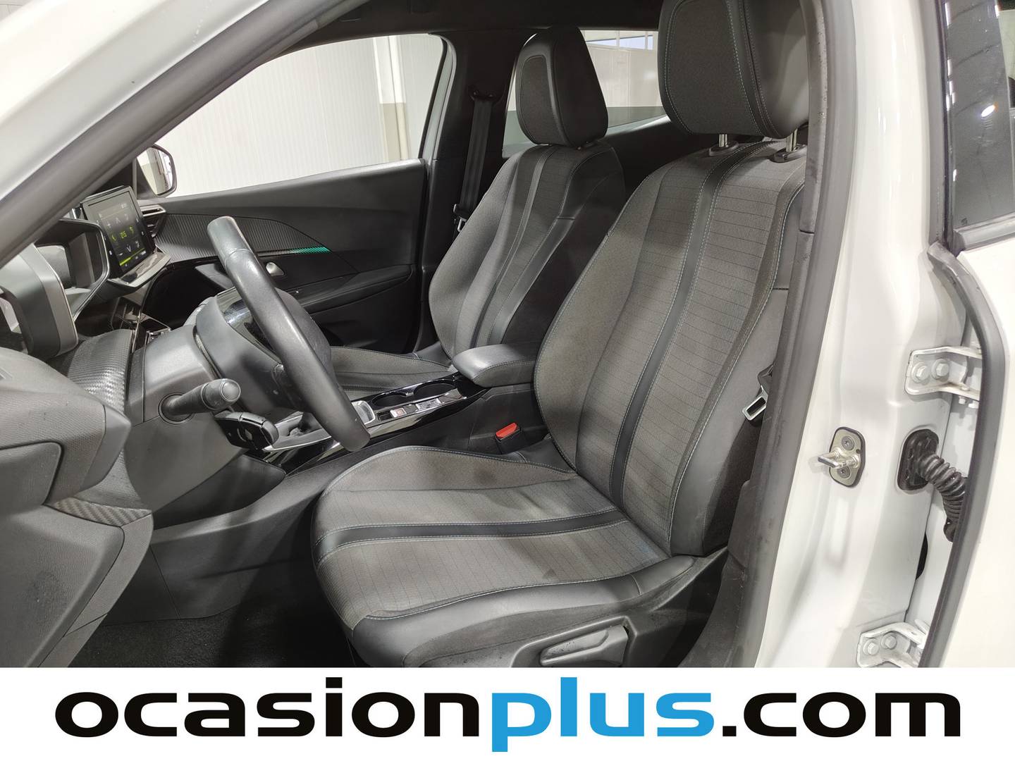 Foto Peugeot 2008 Peugeot 2008 PureTech 130 S&S Allure Pack (130 CV)