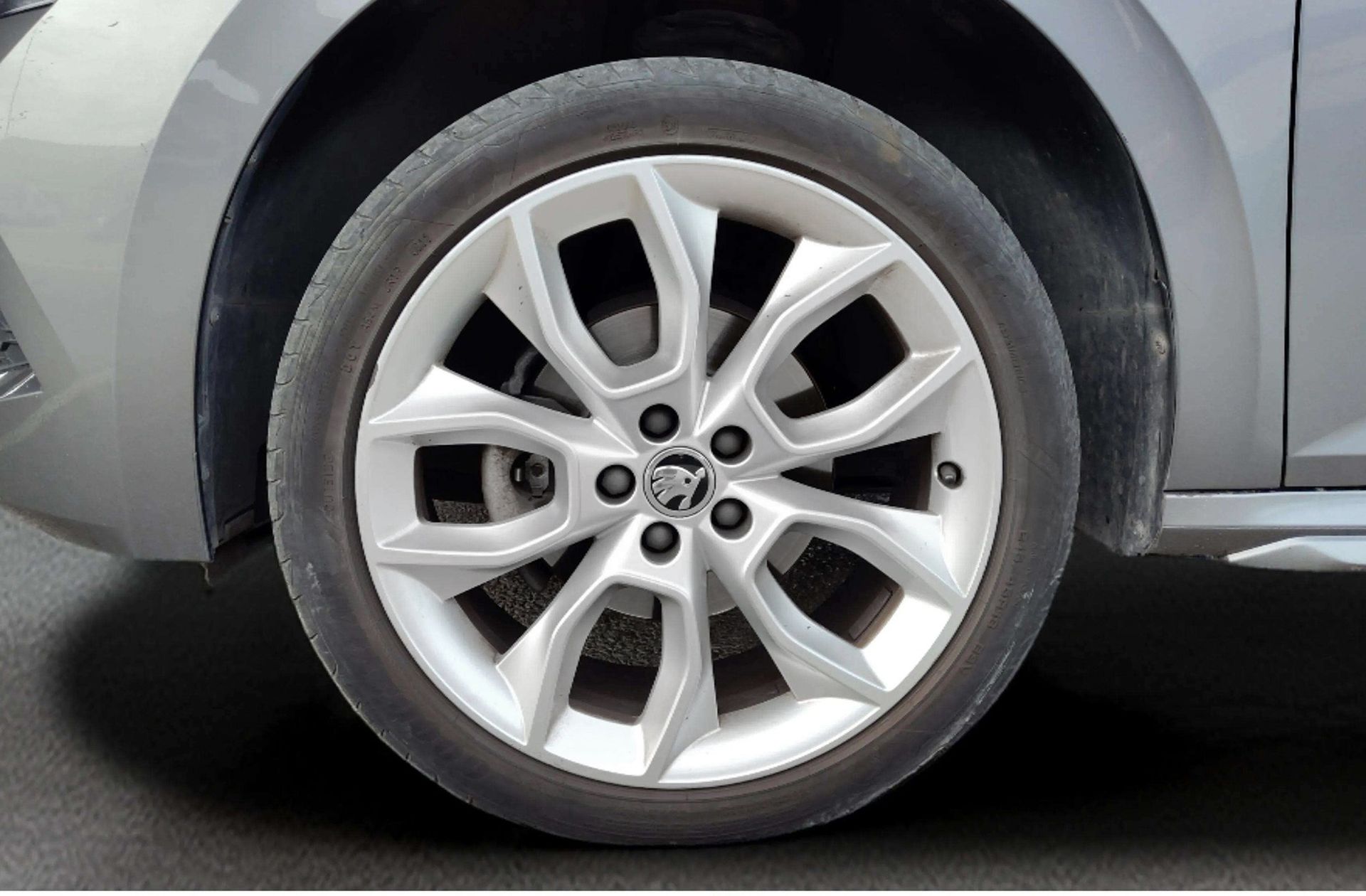 Škoda Kamiq 1.0 TSI Style DSG - foto 36
